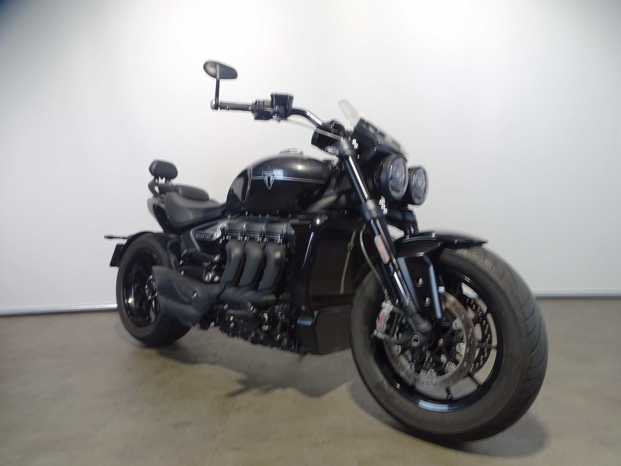 TRIUMPH ROCKET III STORM GT