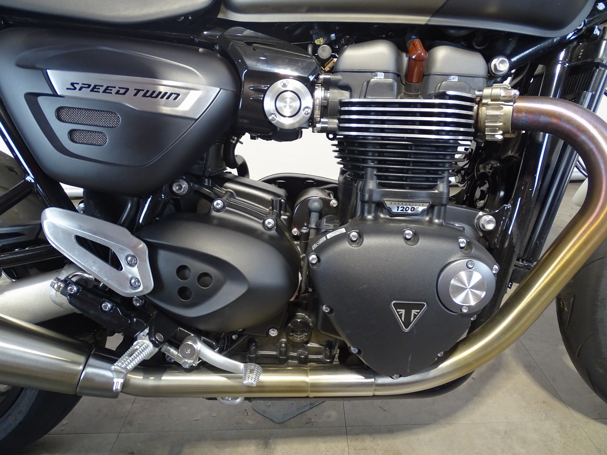 TRIUMPH SPEED TWIN 1200