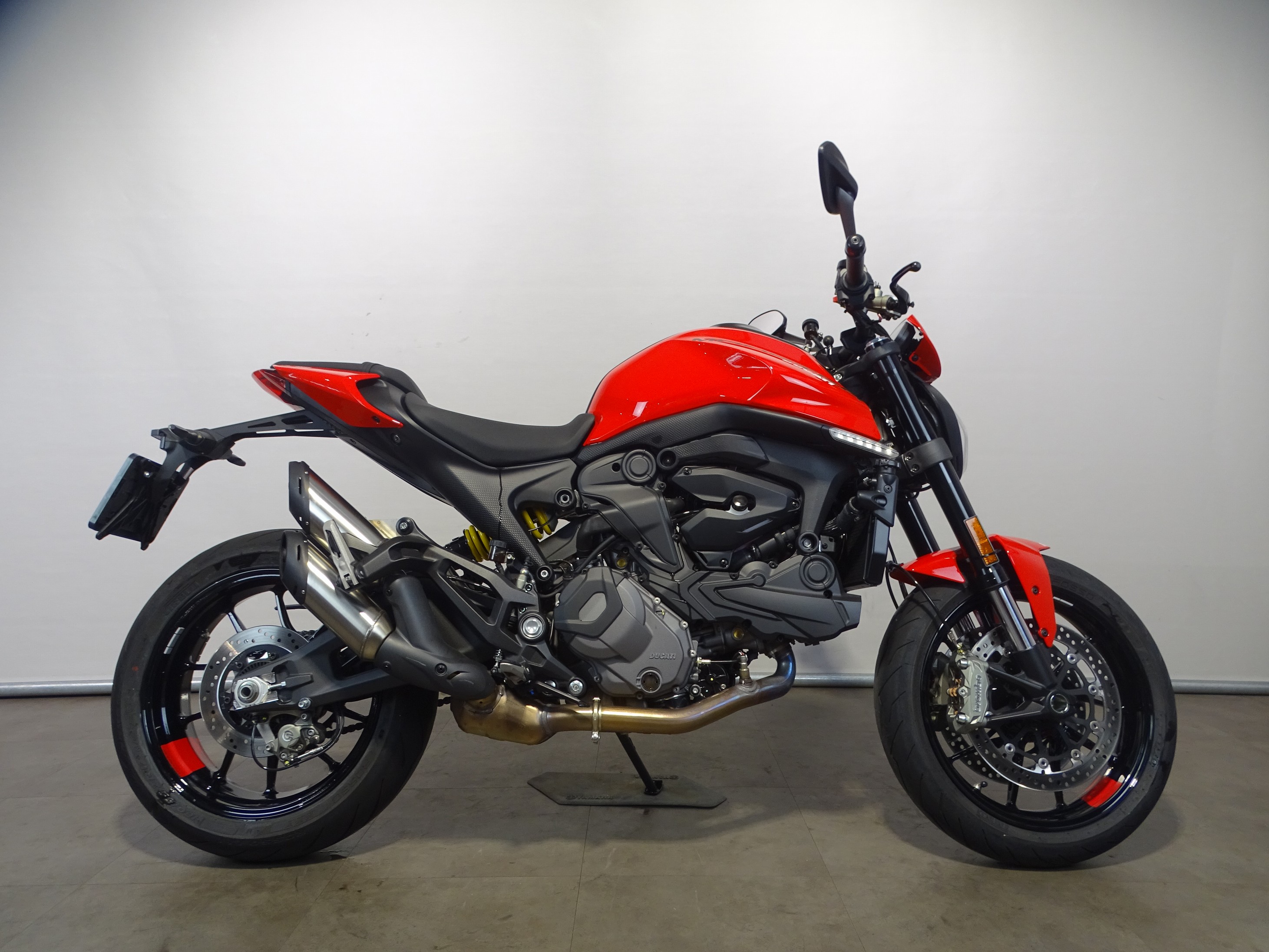 DUCATI MONSTER +