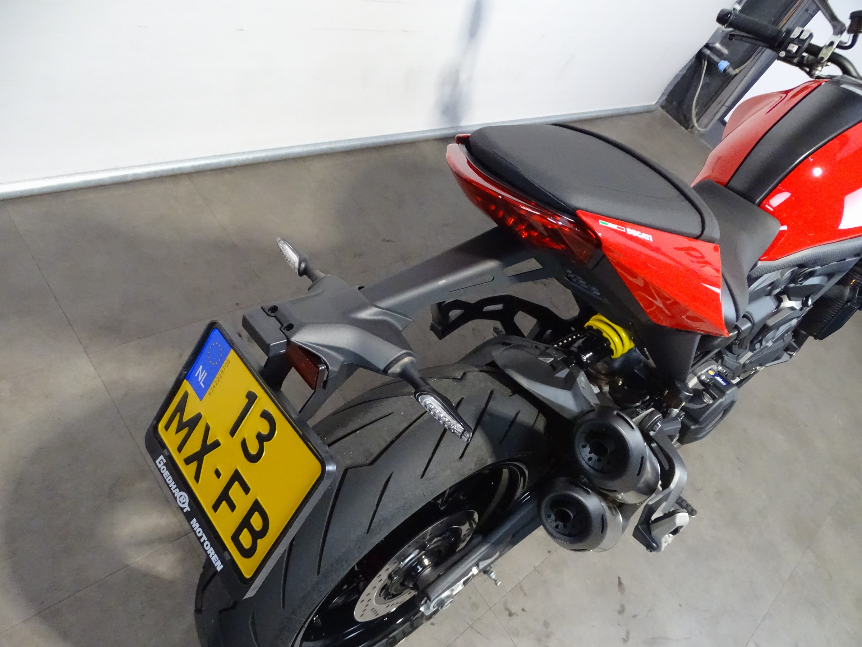 DUCATI MONSTER +