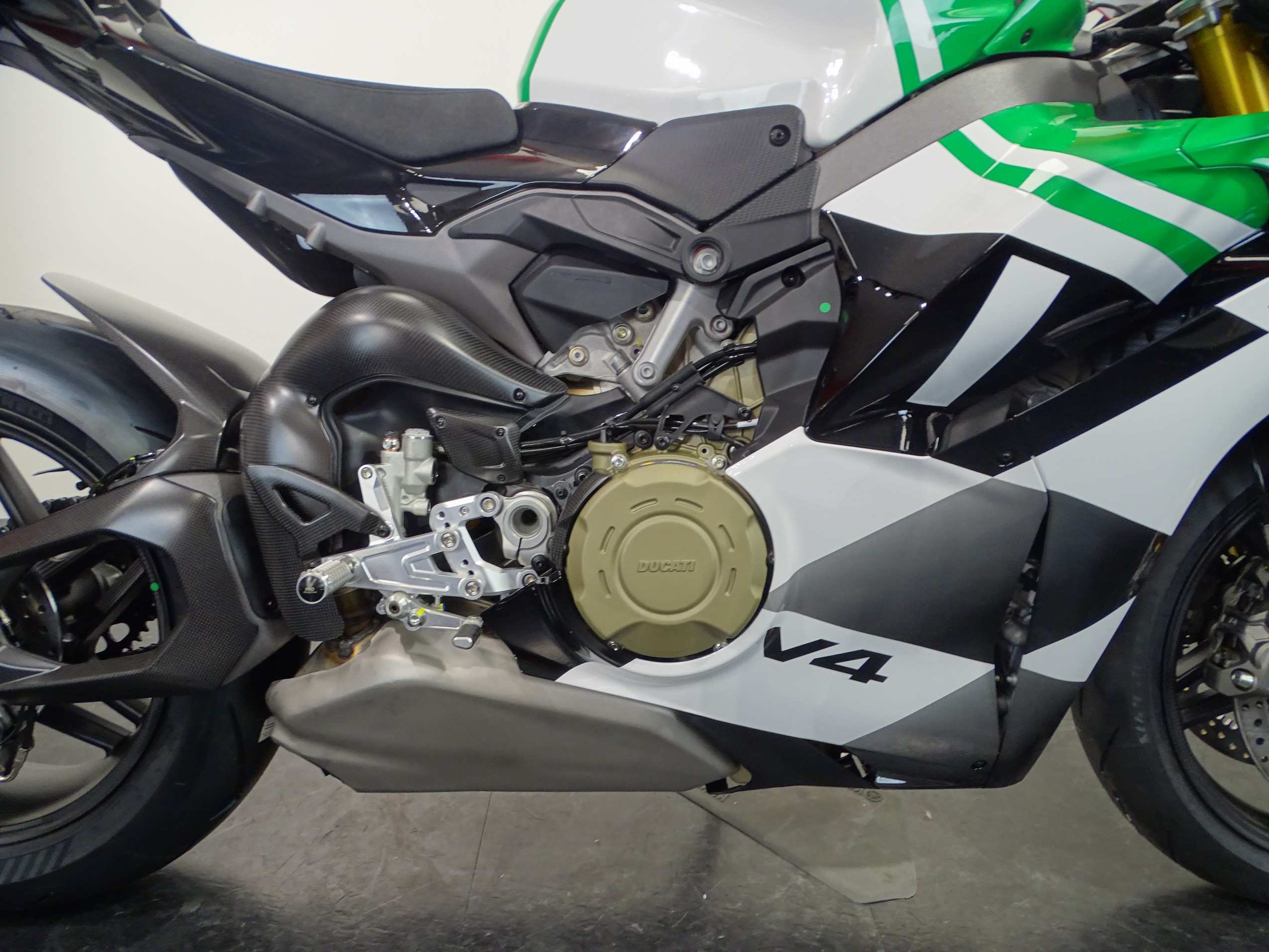 DUCATI PANIGALE V4 TRICOLORE