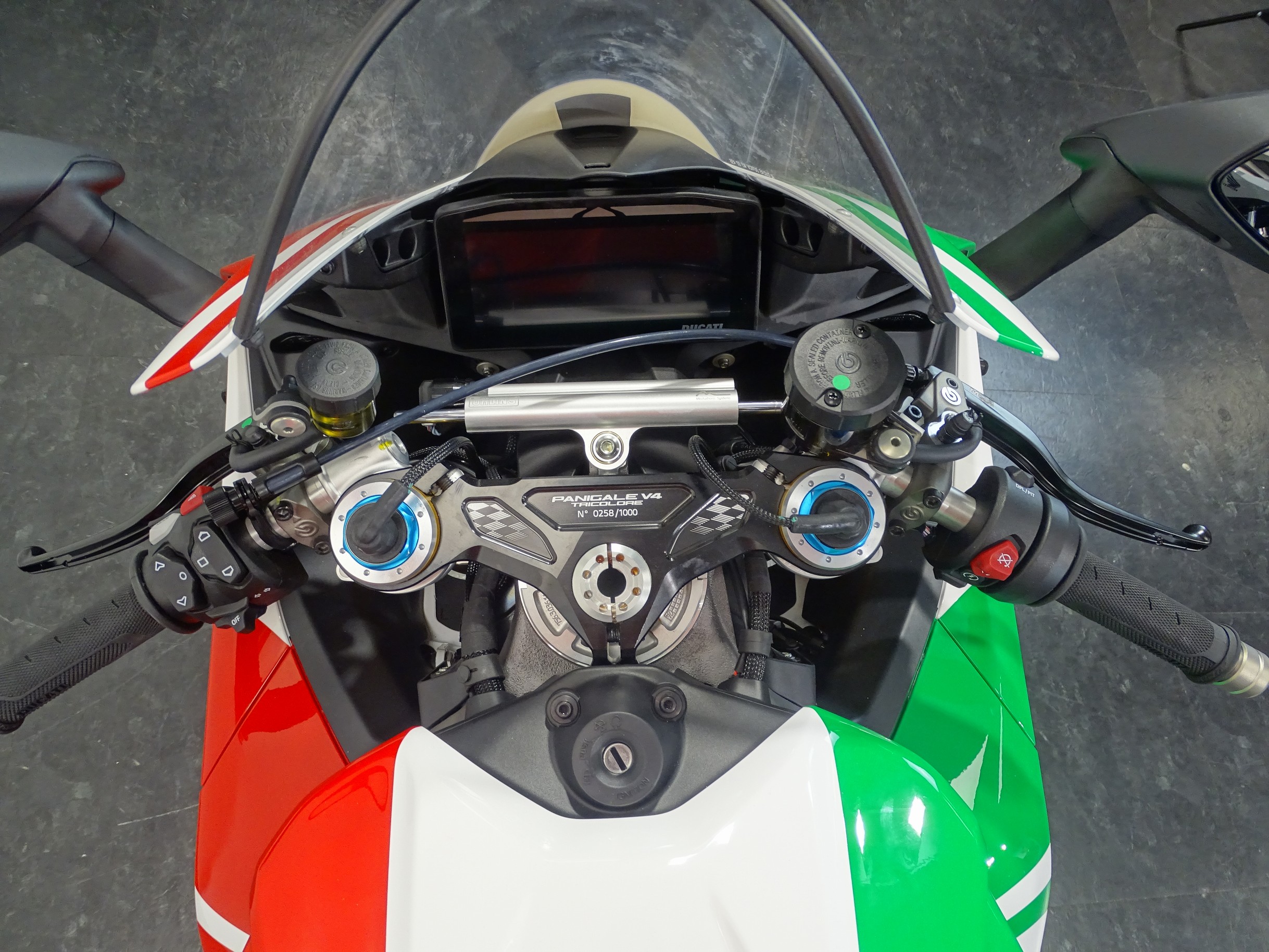 DUCATI PANIGALE V4 TRICOLORE