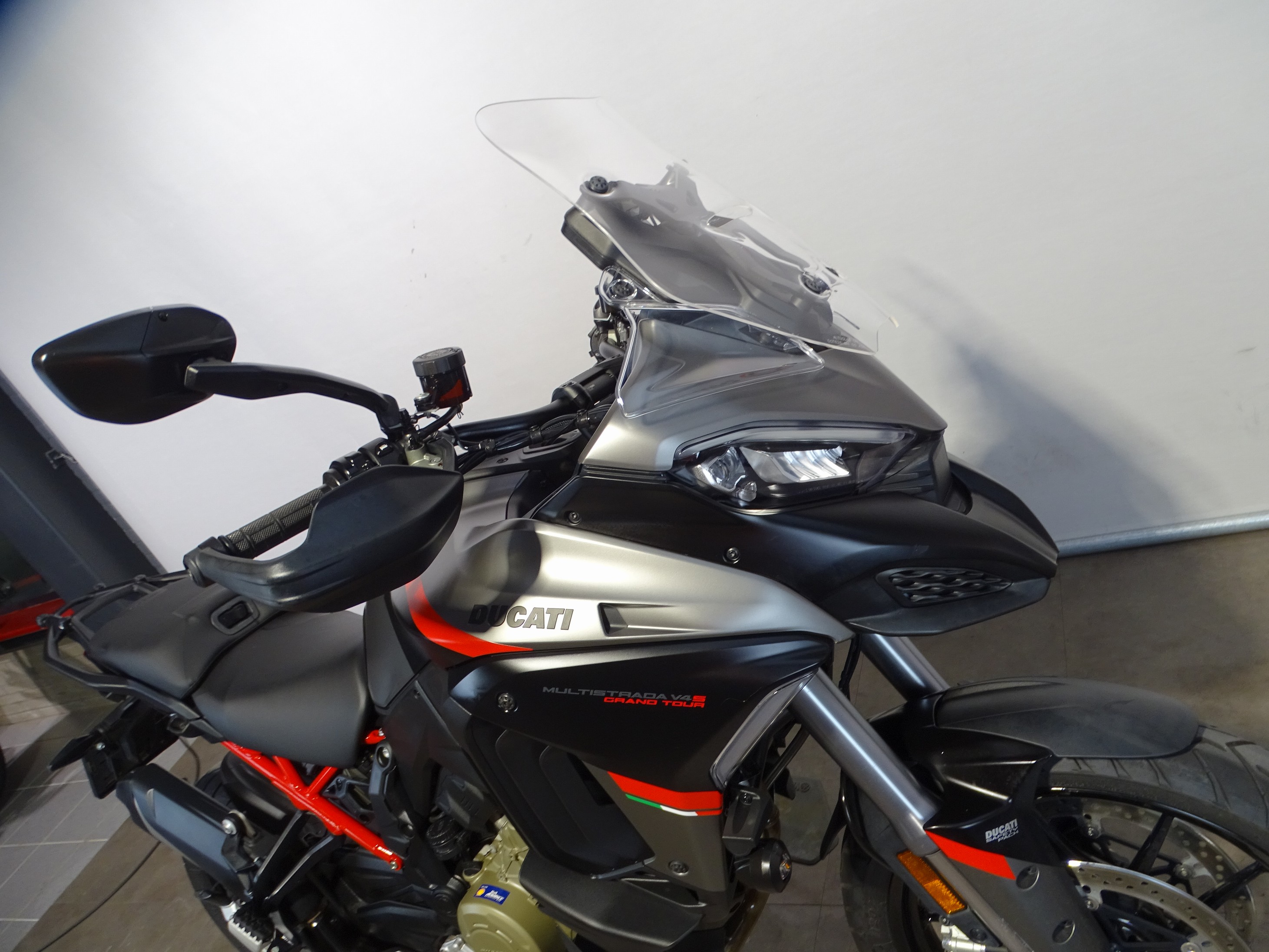 DUCATI - MULTISTRADA V4 S GRAND TOUR