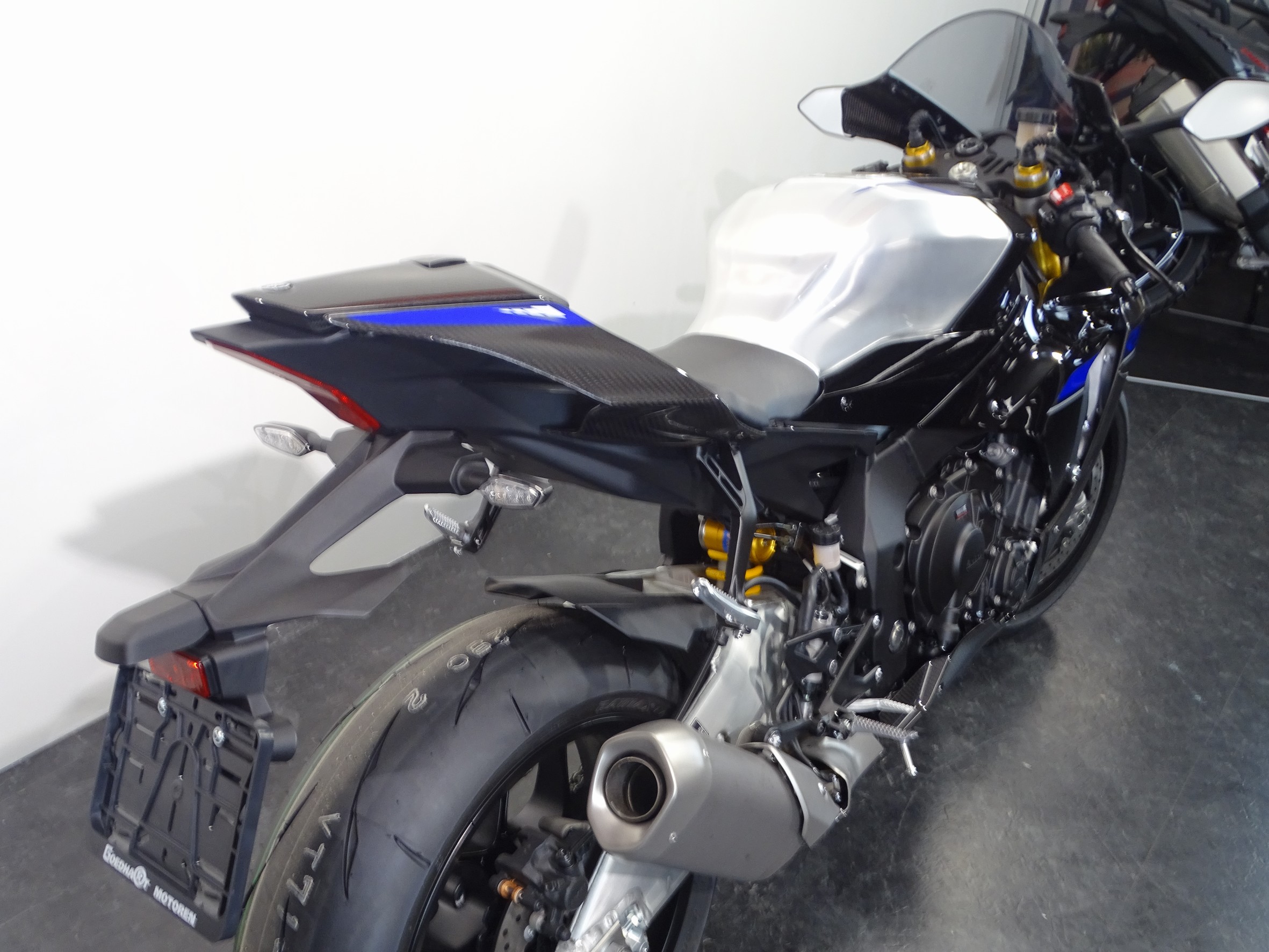 YAMAHA YZF-R1M