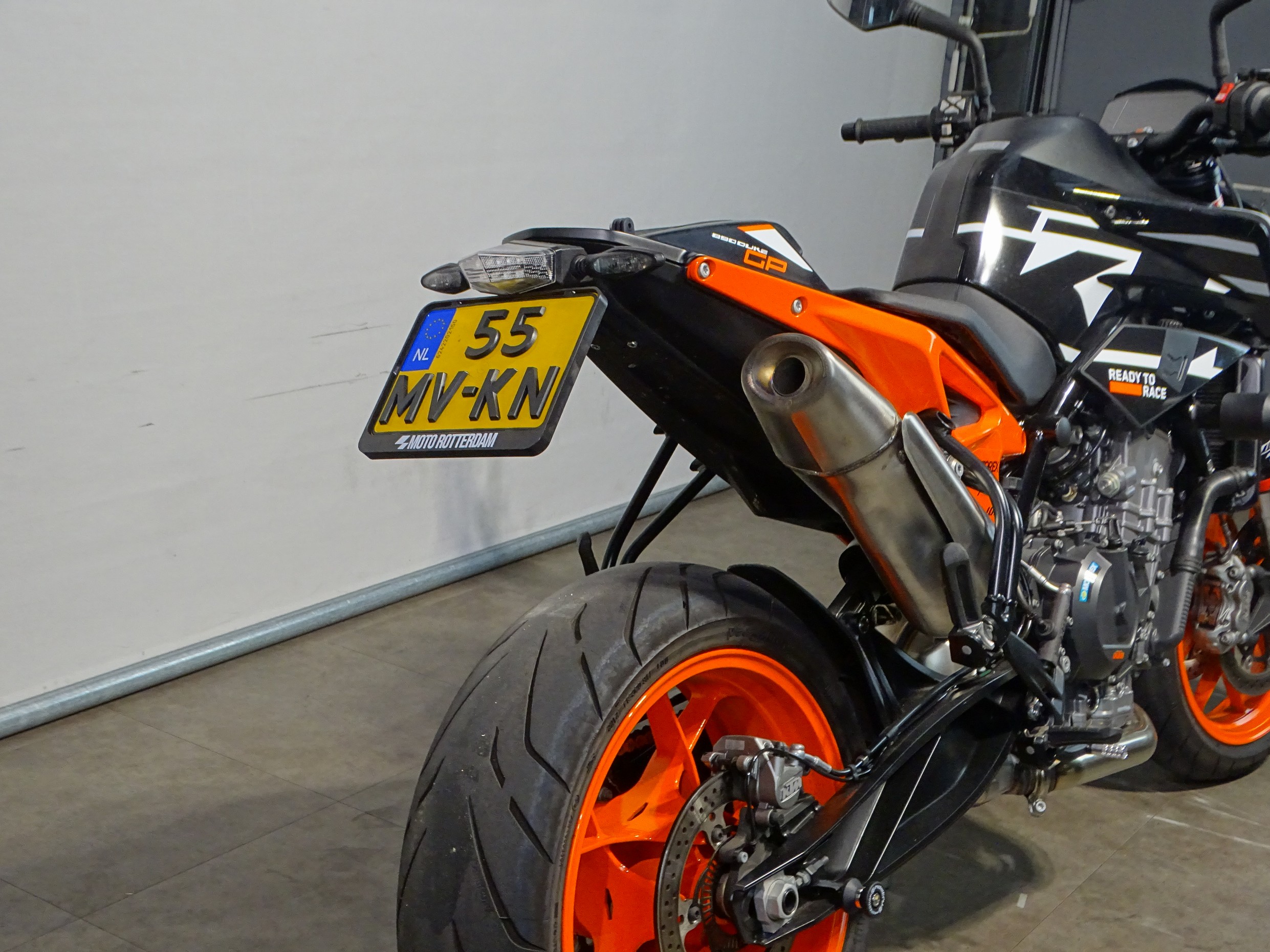 KTM 890 DUKE GP