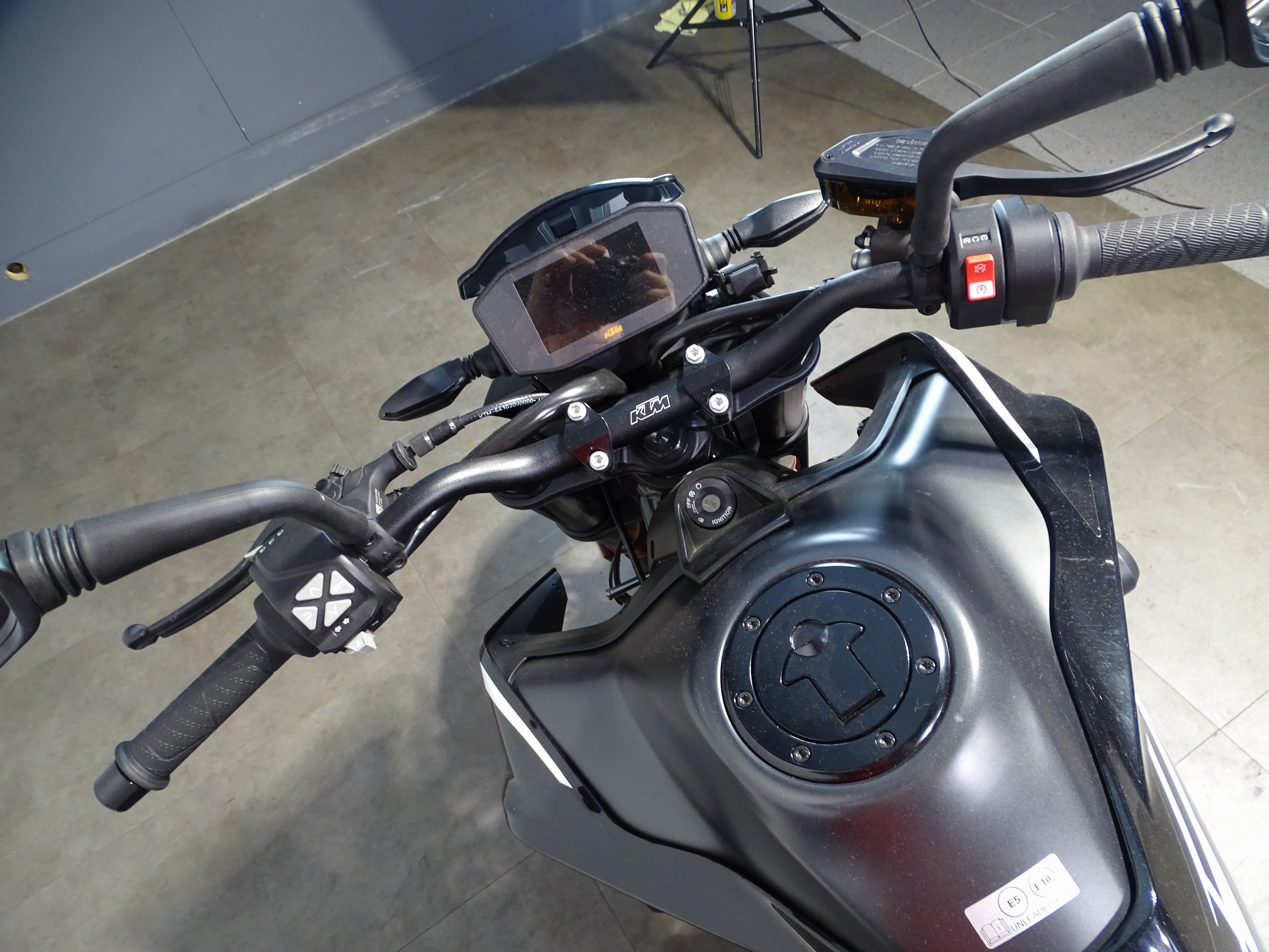 KTM 890 DUKE GP