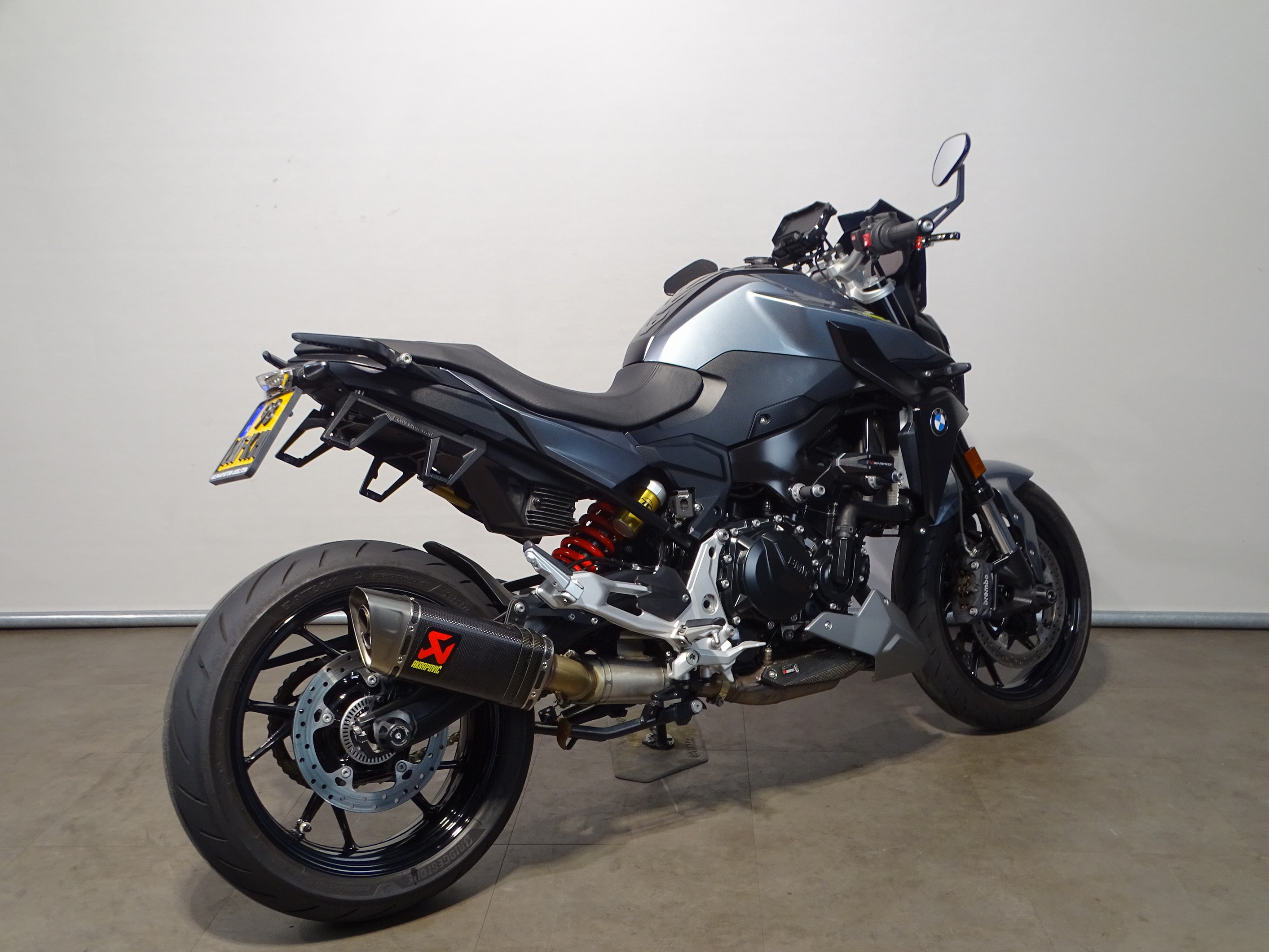 BMW F 900 R