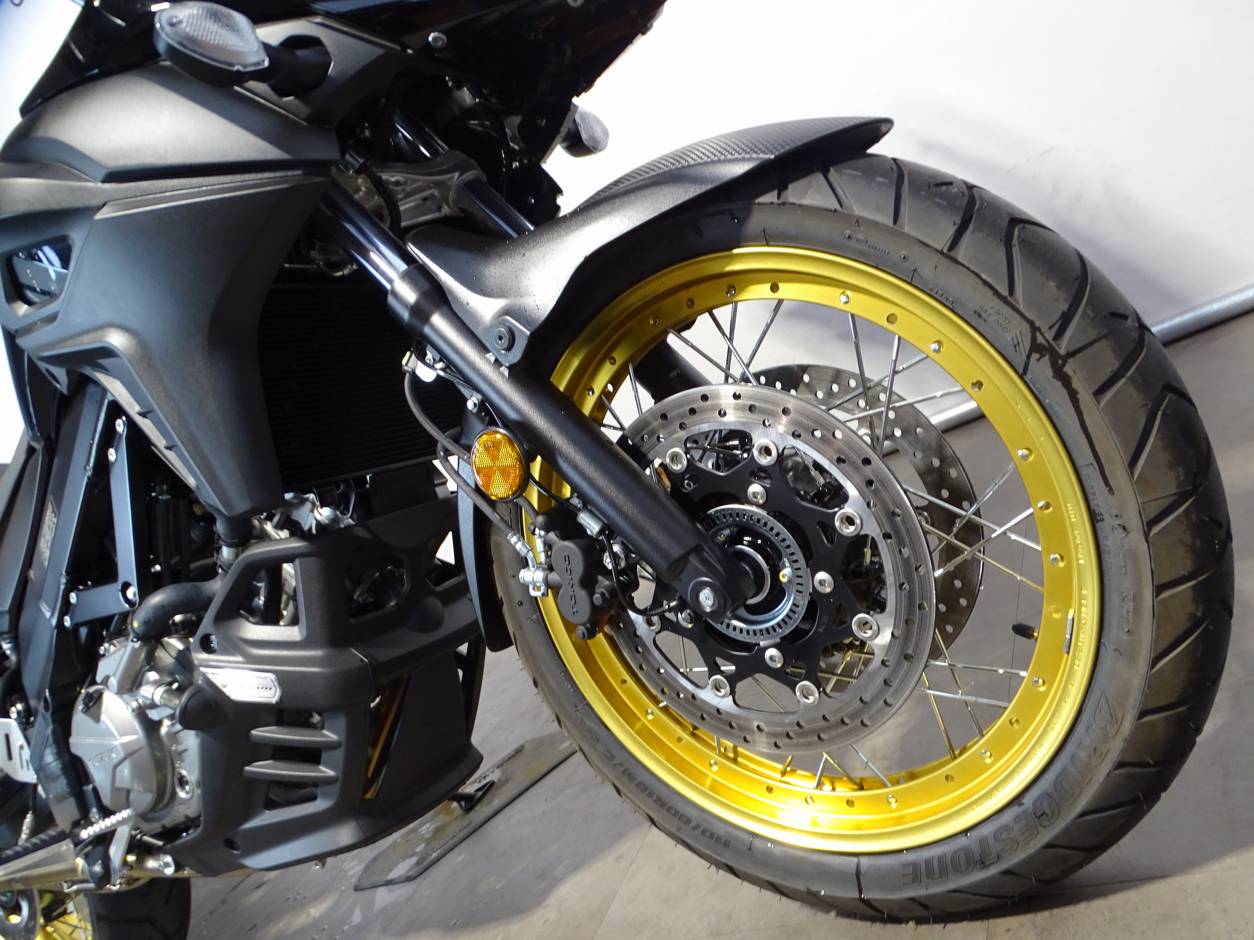 SUZUKI DL 650 XTA