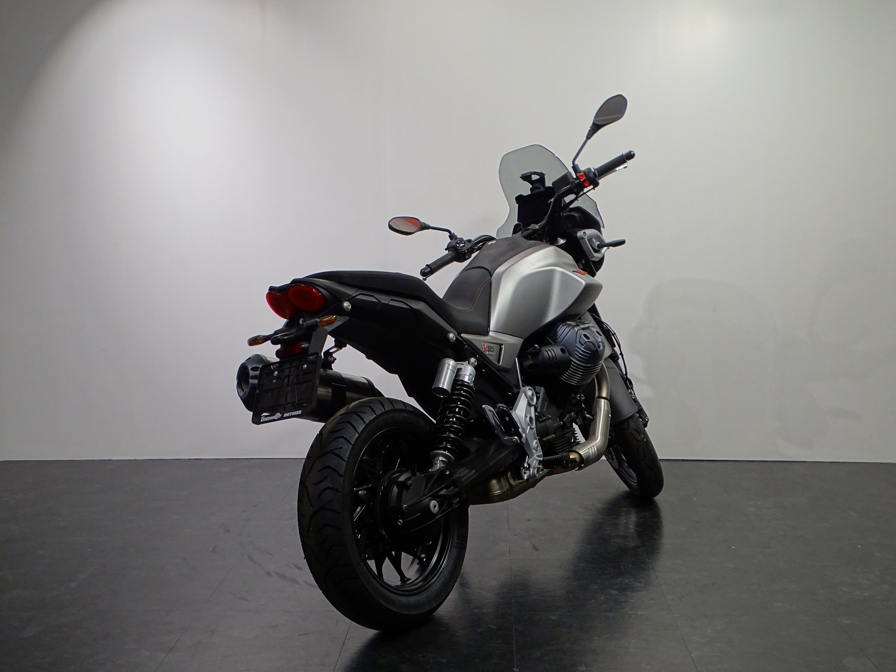 MOTO GUZZI V 85 STRADA