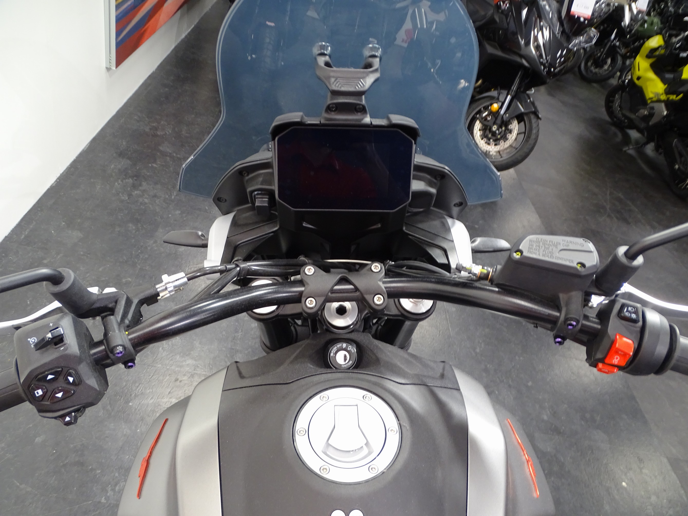 MOTO GUZZI V 85 STRADA