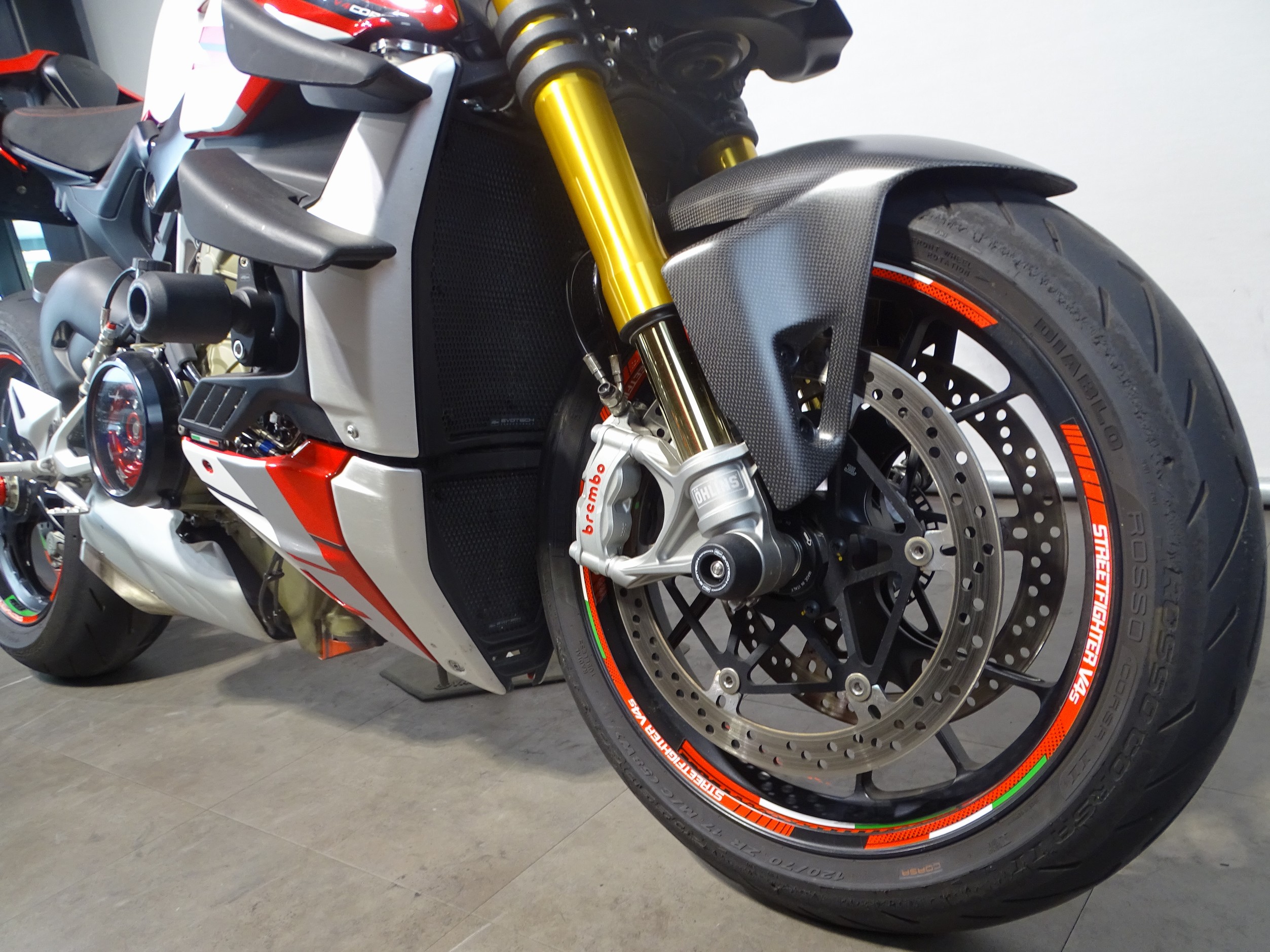DUCATI STREETFIGHTER V4 S