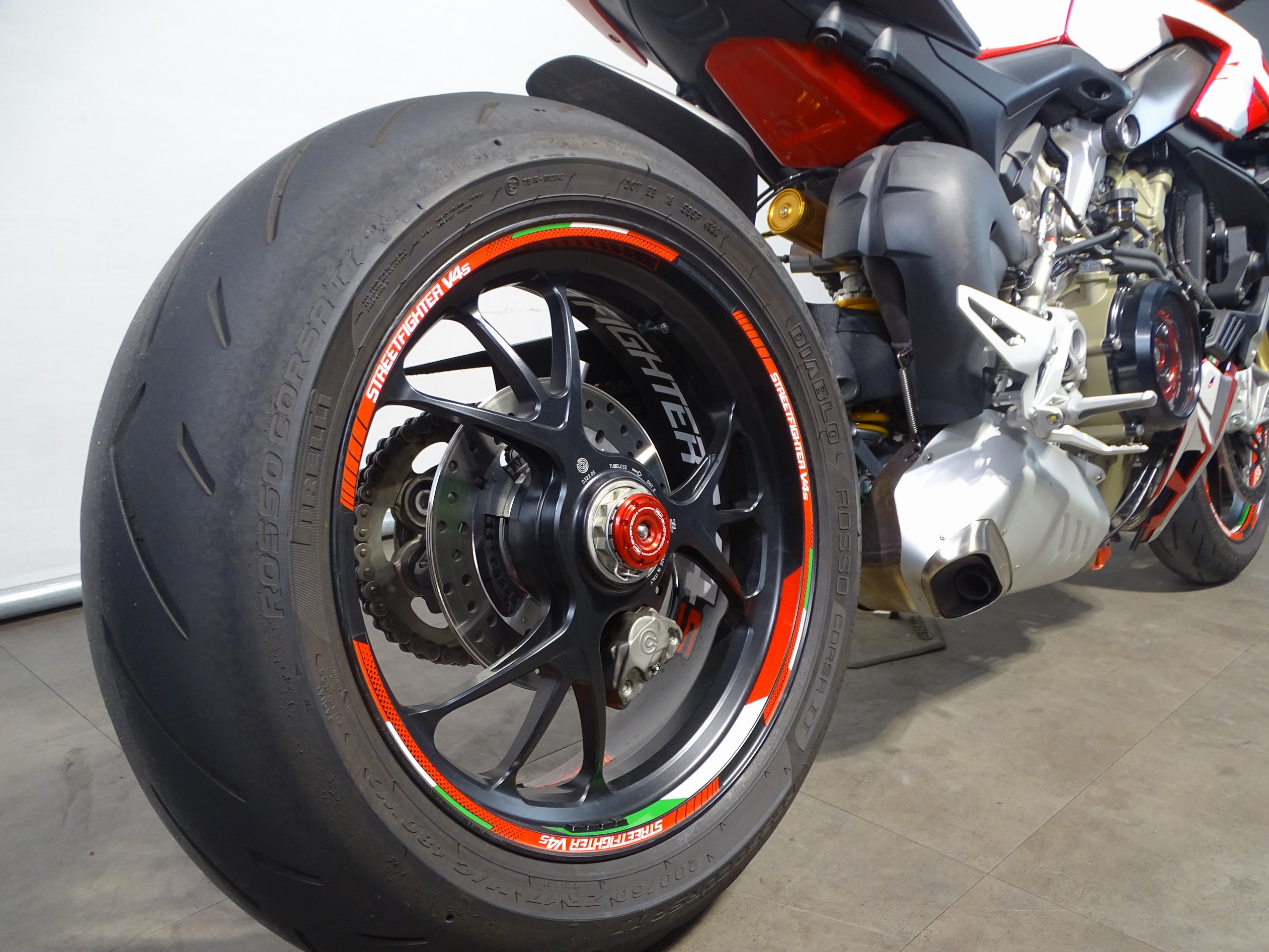 DUCATI STREETFIGHTER V4 S