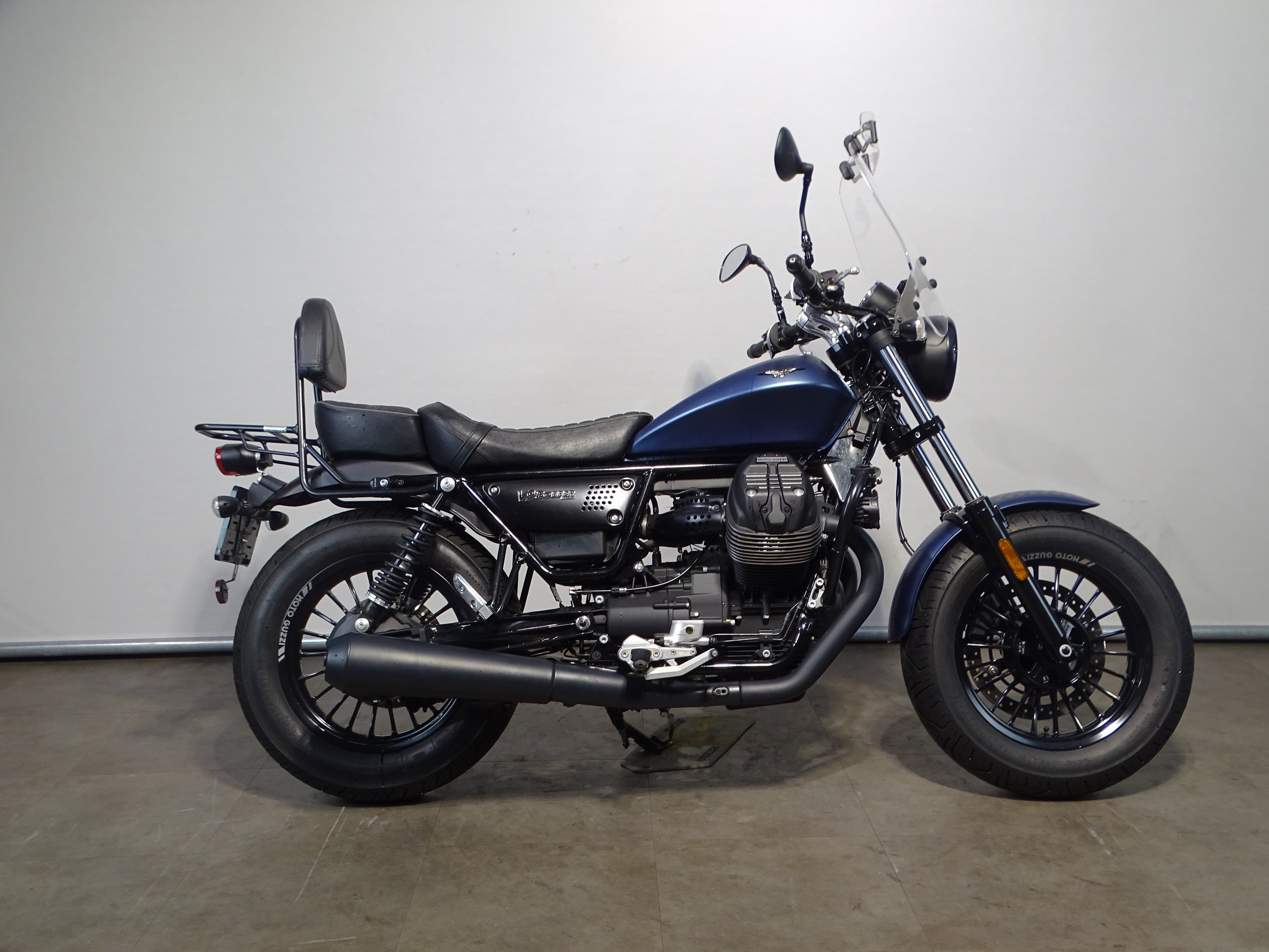 MOTO GUZZI V 9 BOBBER