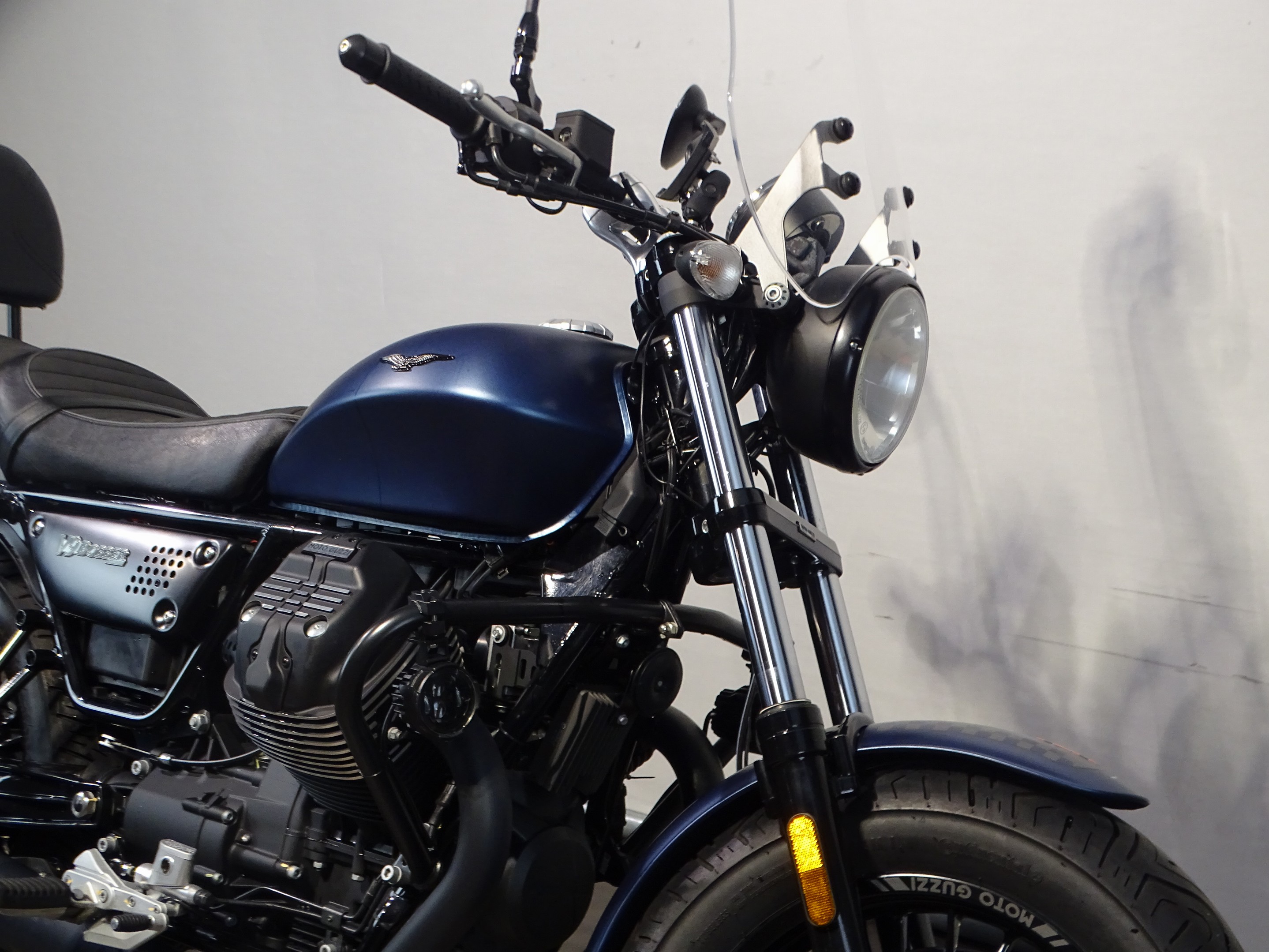 MOTO GUZZI V 9 BOBBER
