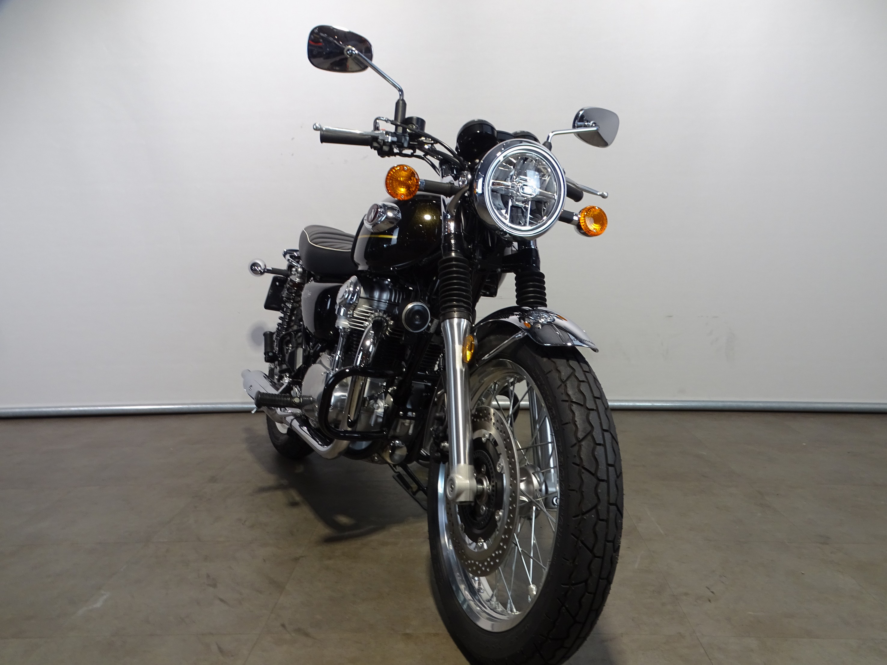 KAWASAKI W800