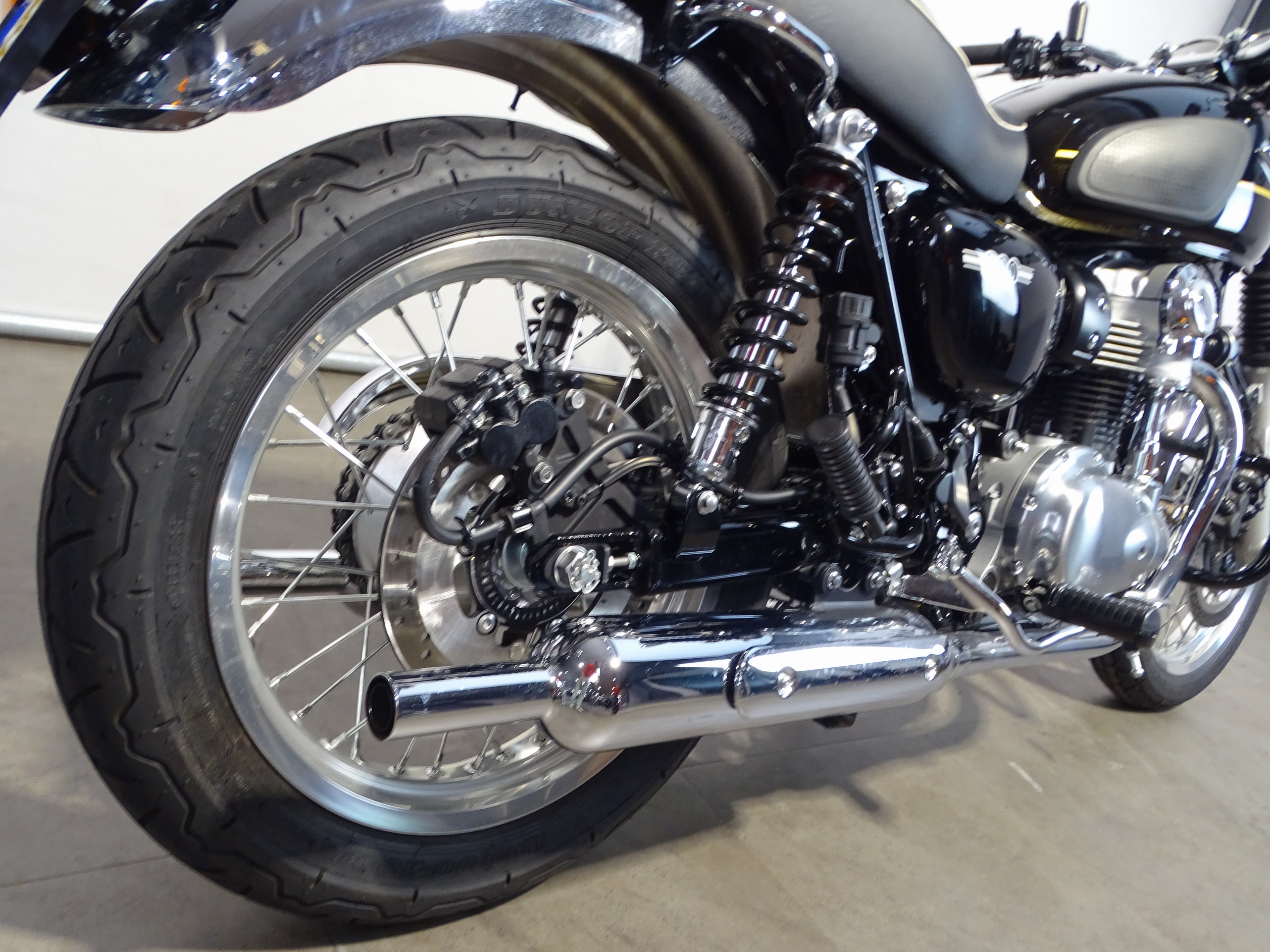 KAWASAKI W800