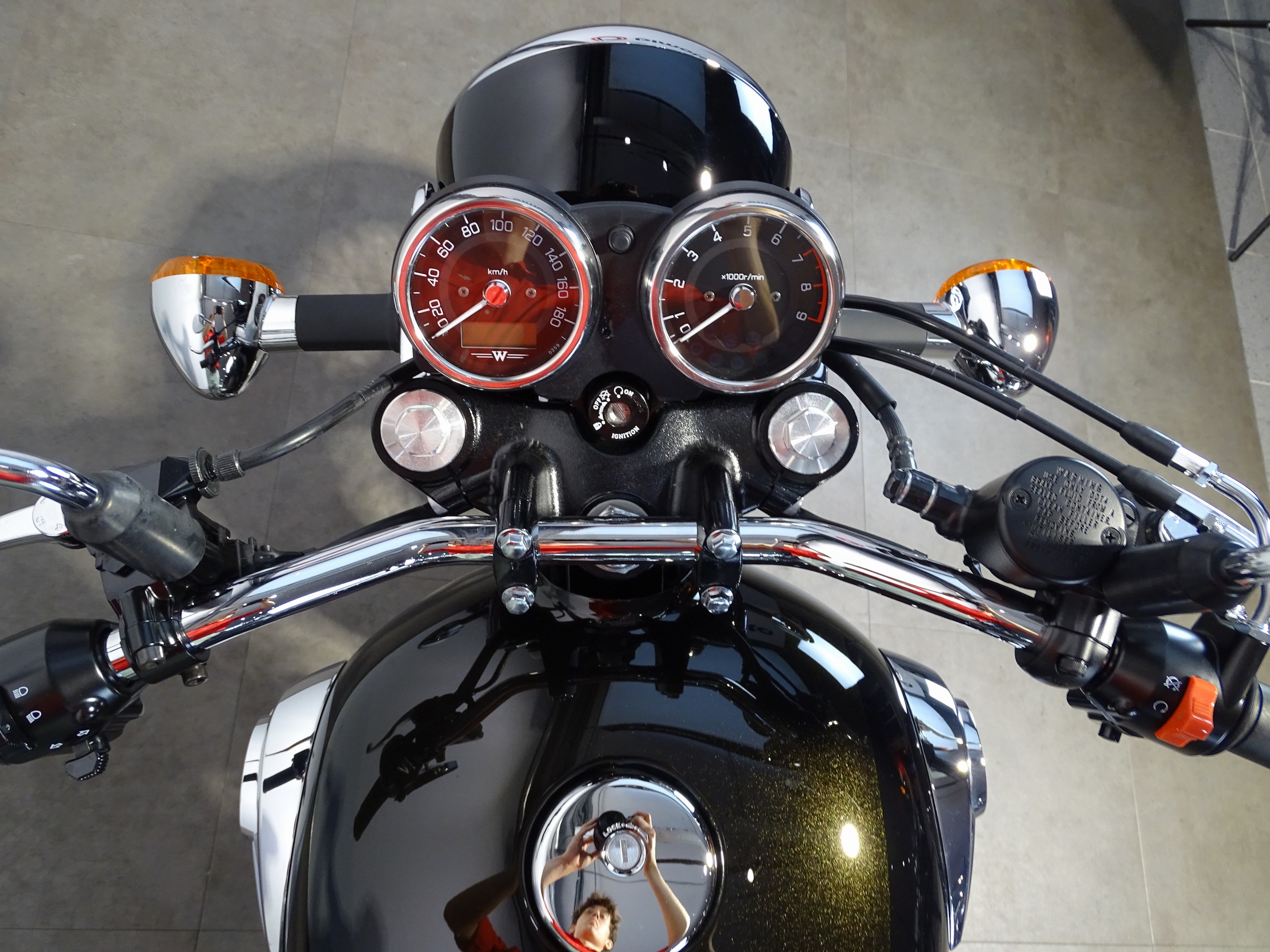 KAWASAKI W800