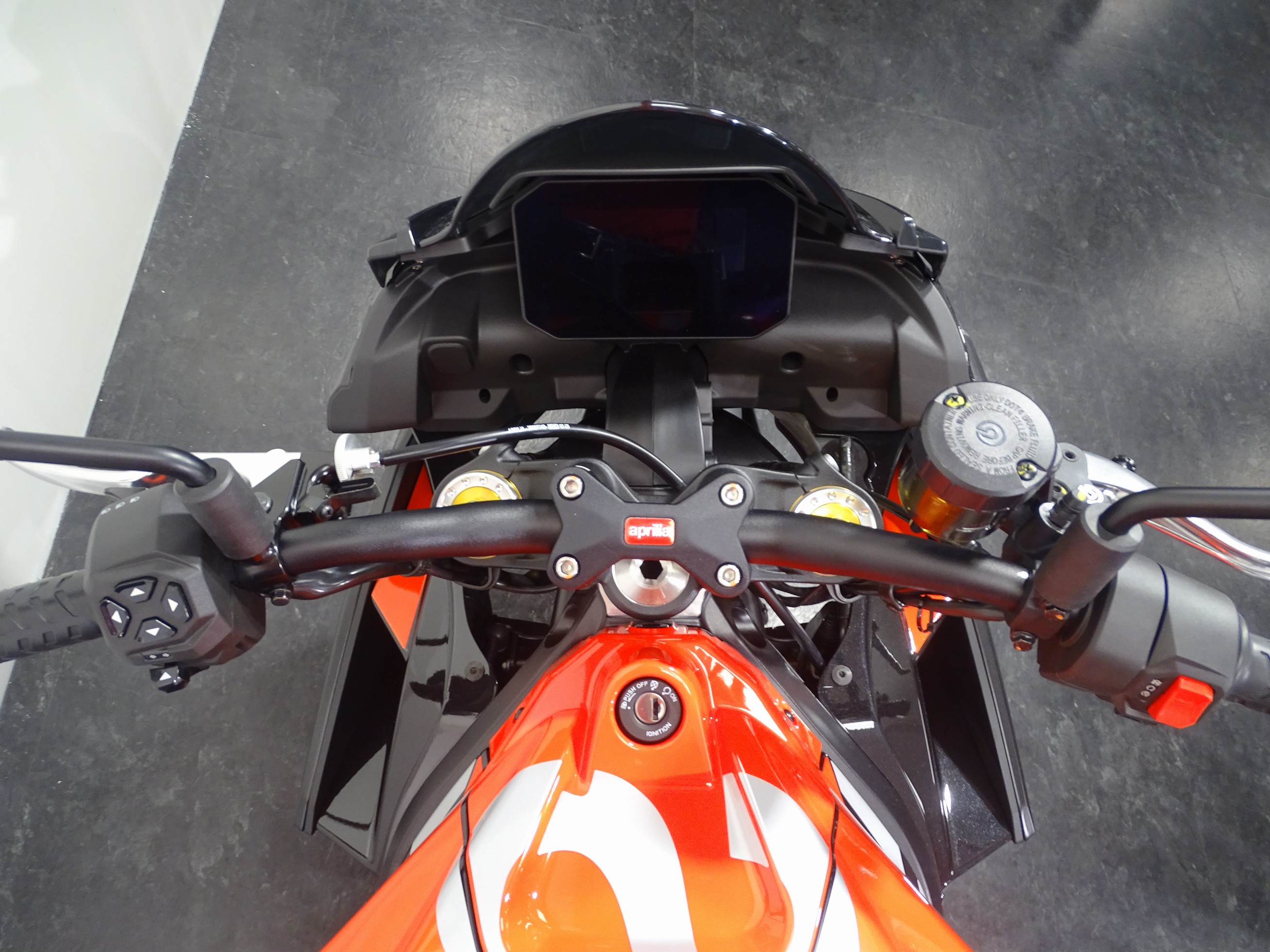 APRILIA TUONO 660 FACTORY