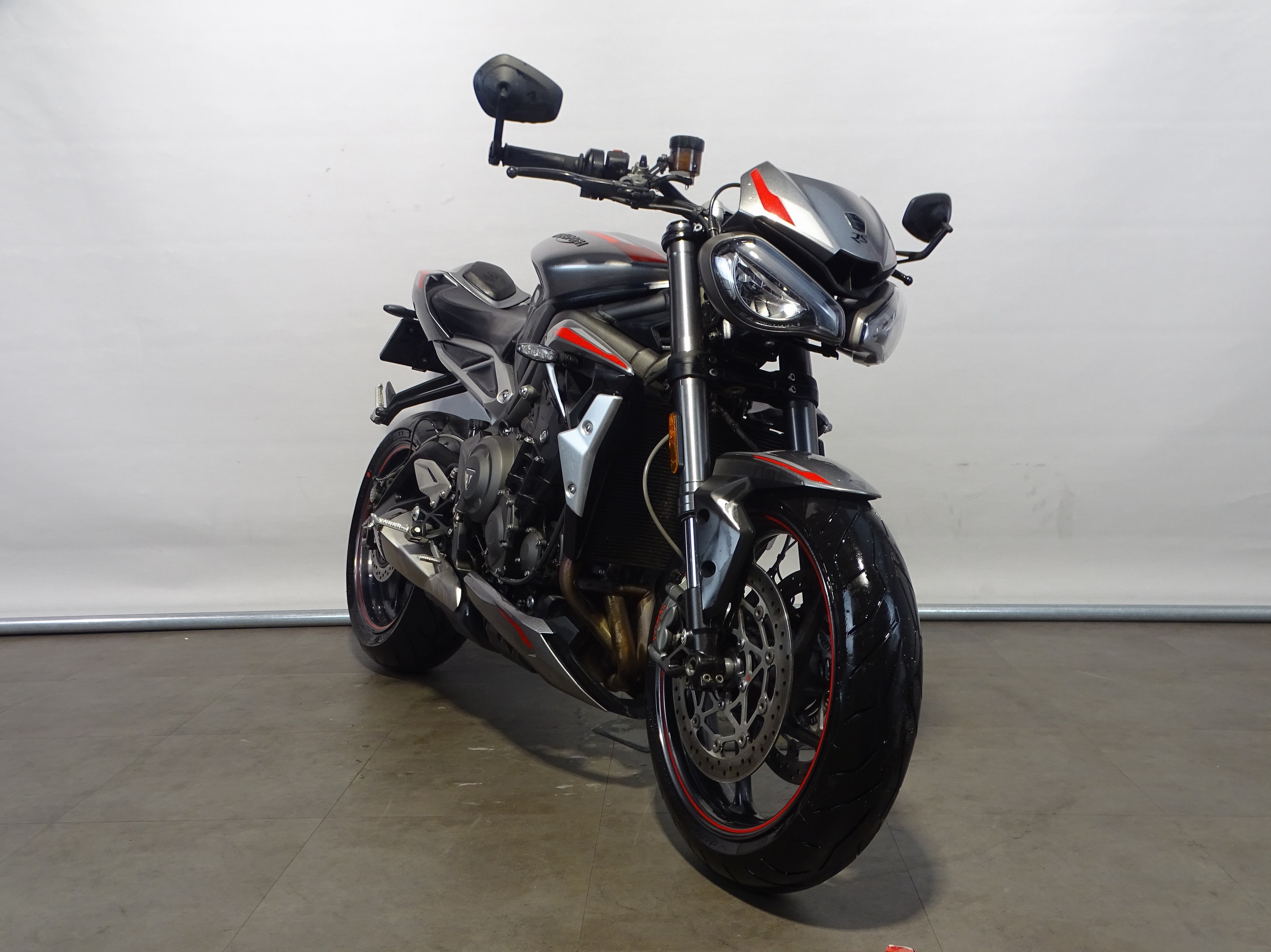TRIUMPH STREET TRIPLE RS