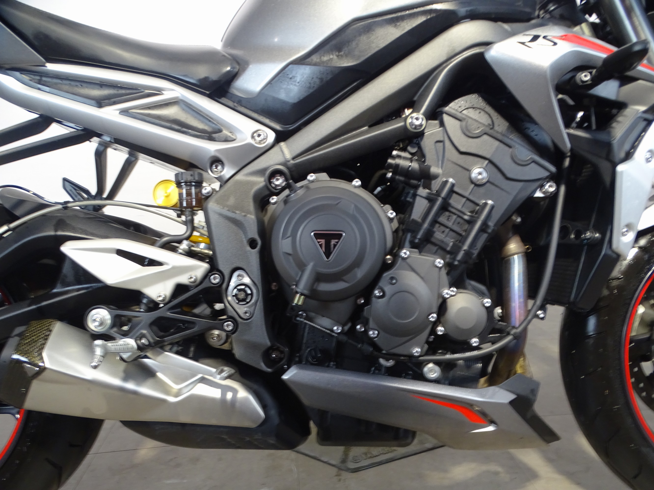 TRIUMPH STREET TRIPLE RS