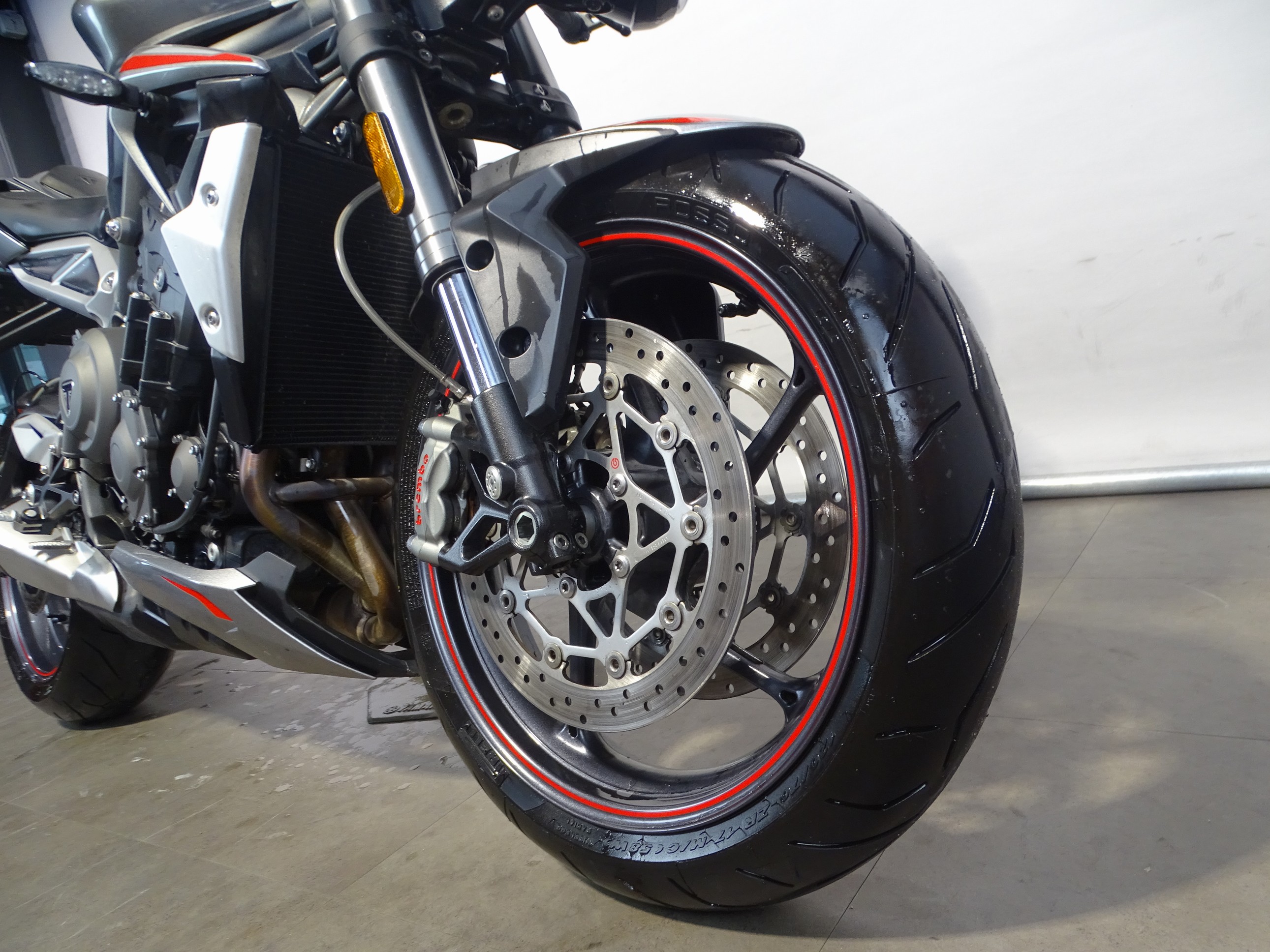 TRIUMPH STREET TRIPLE RS