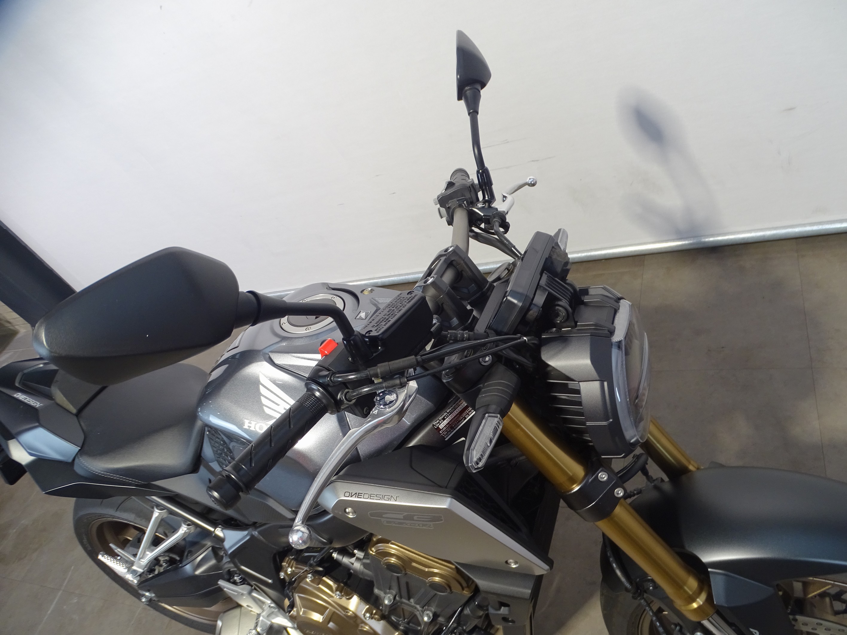 HONDA CB 650 R