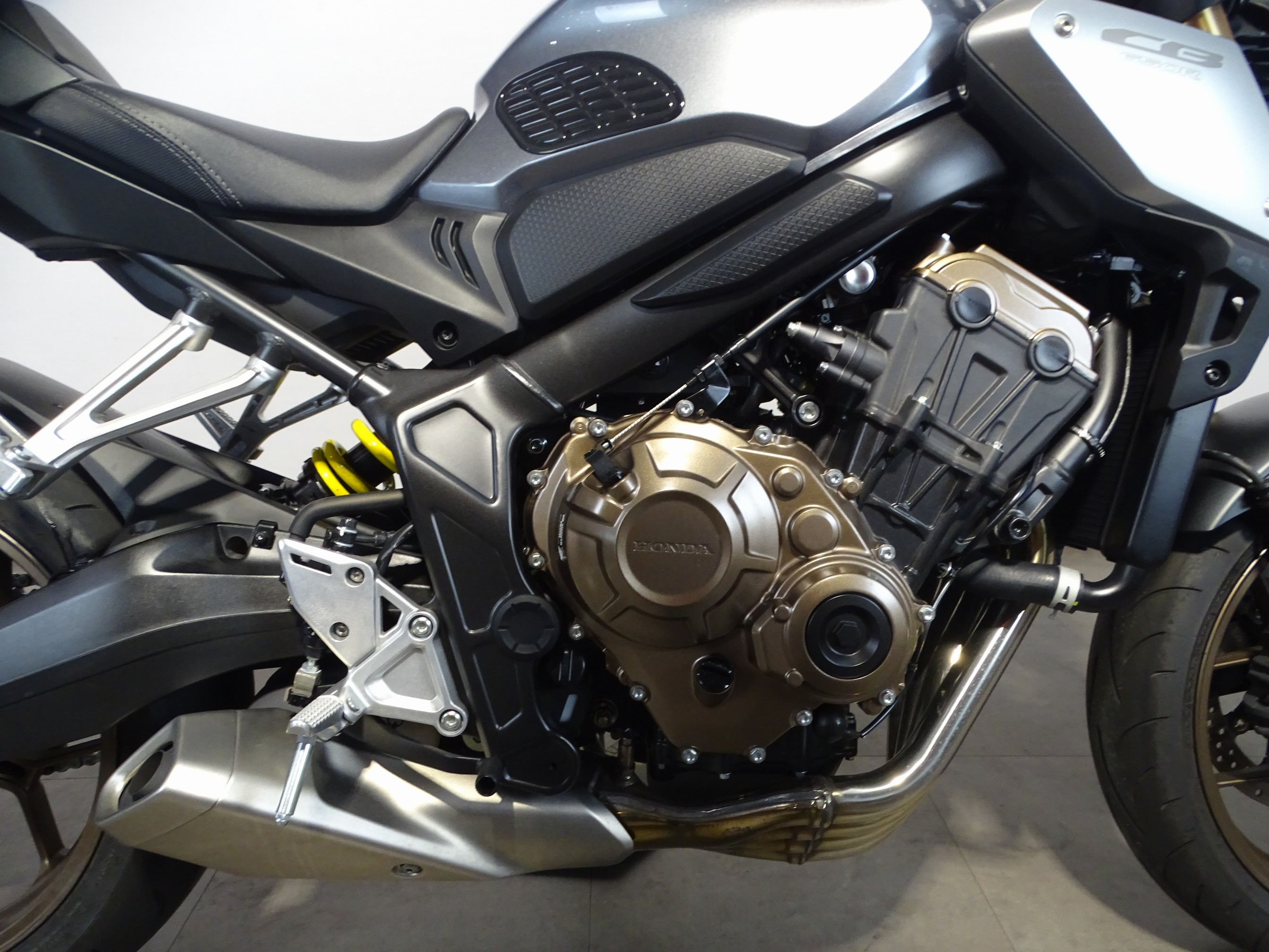 HONDA CB 650 R