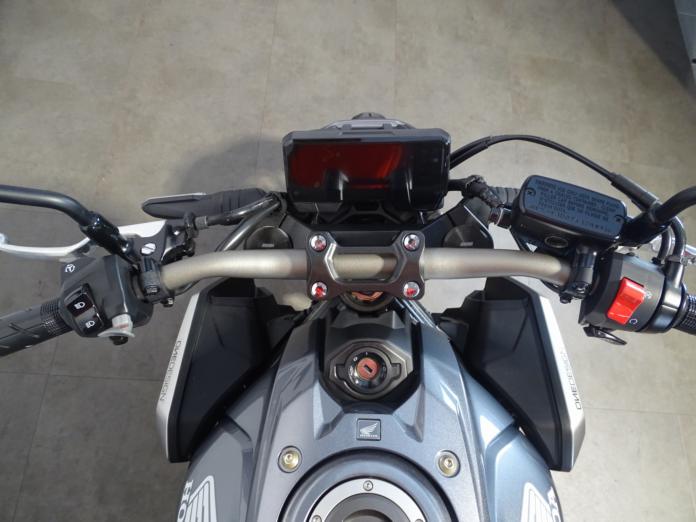 HONDA CB 650 R