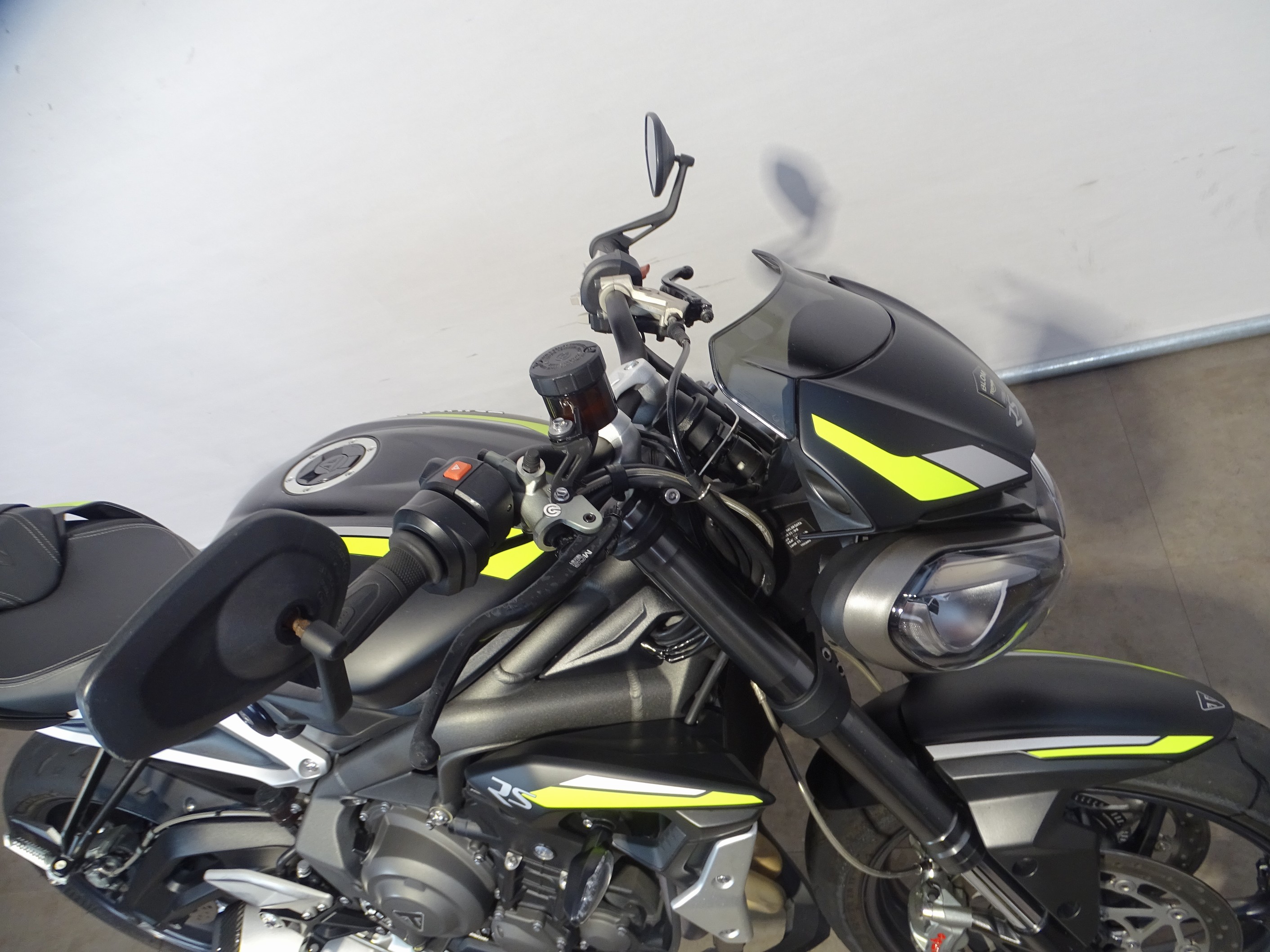 TRIUMPH STREET TRIPLE RS