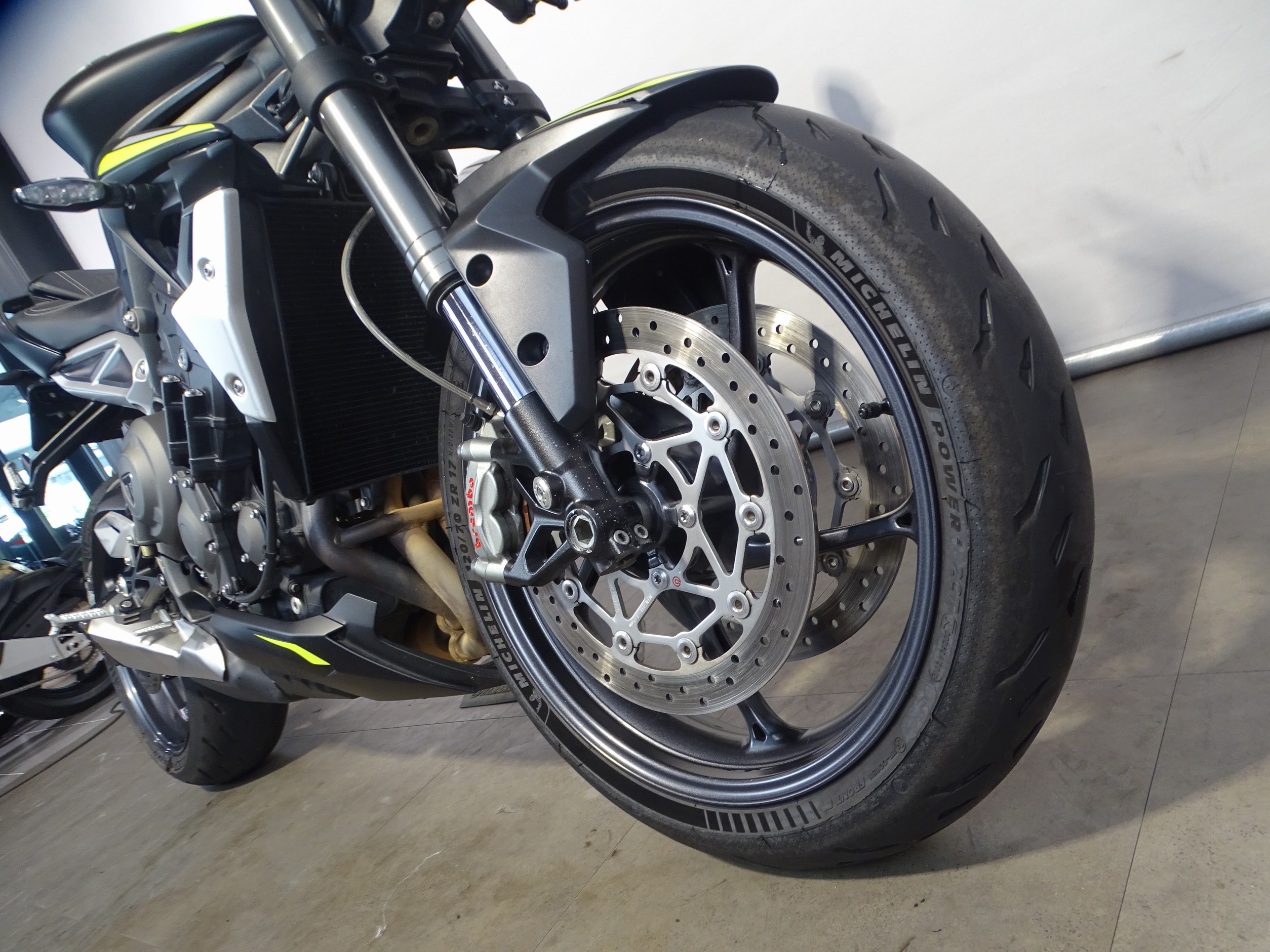 TRIUMPH STREET TRIPLE RS