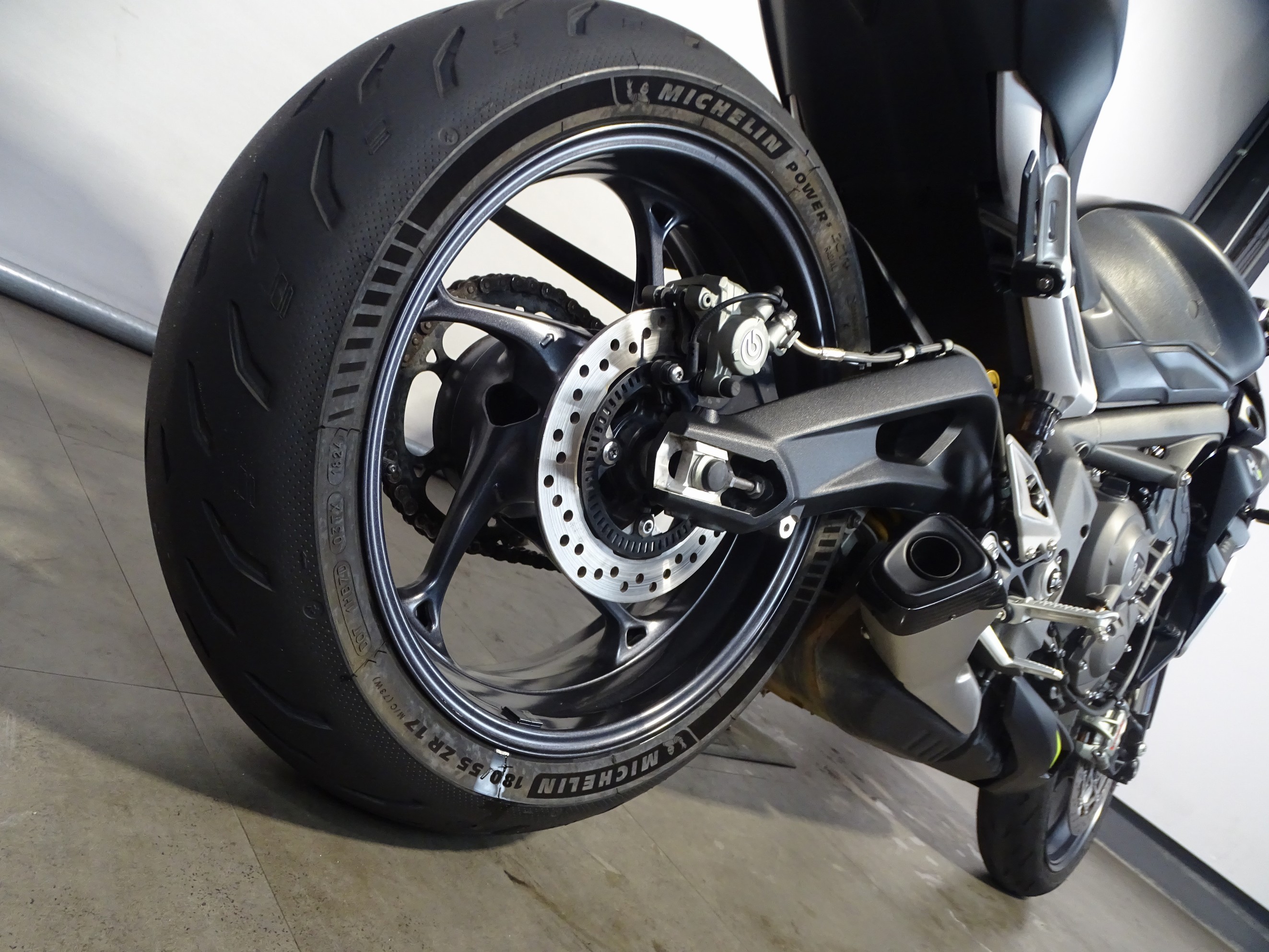 TRIUMPH STREET TRIPLE RS