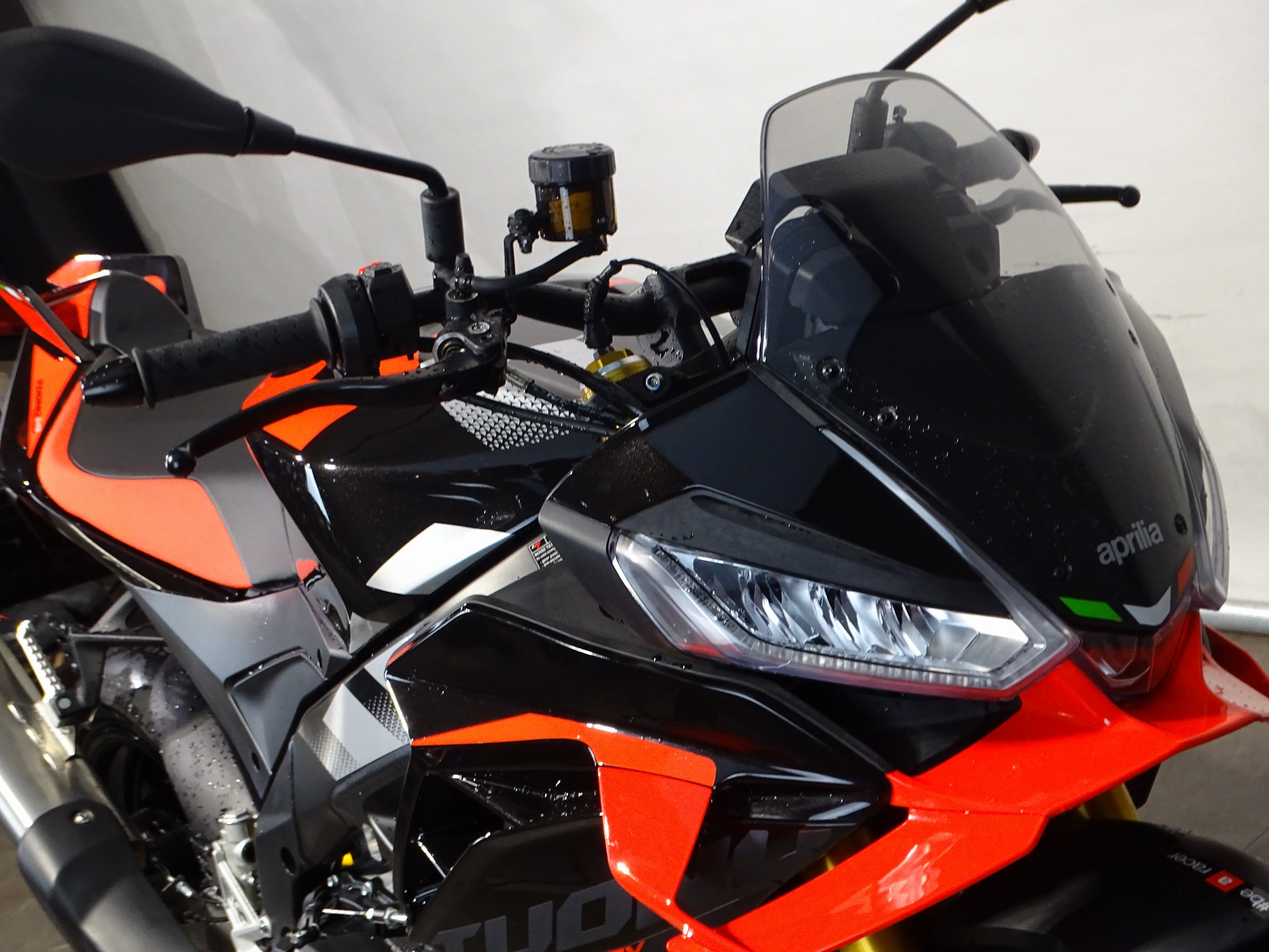 APRILIA TUONO V4 1100 E FACTORY