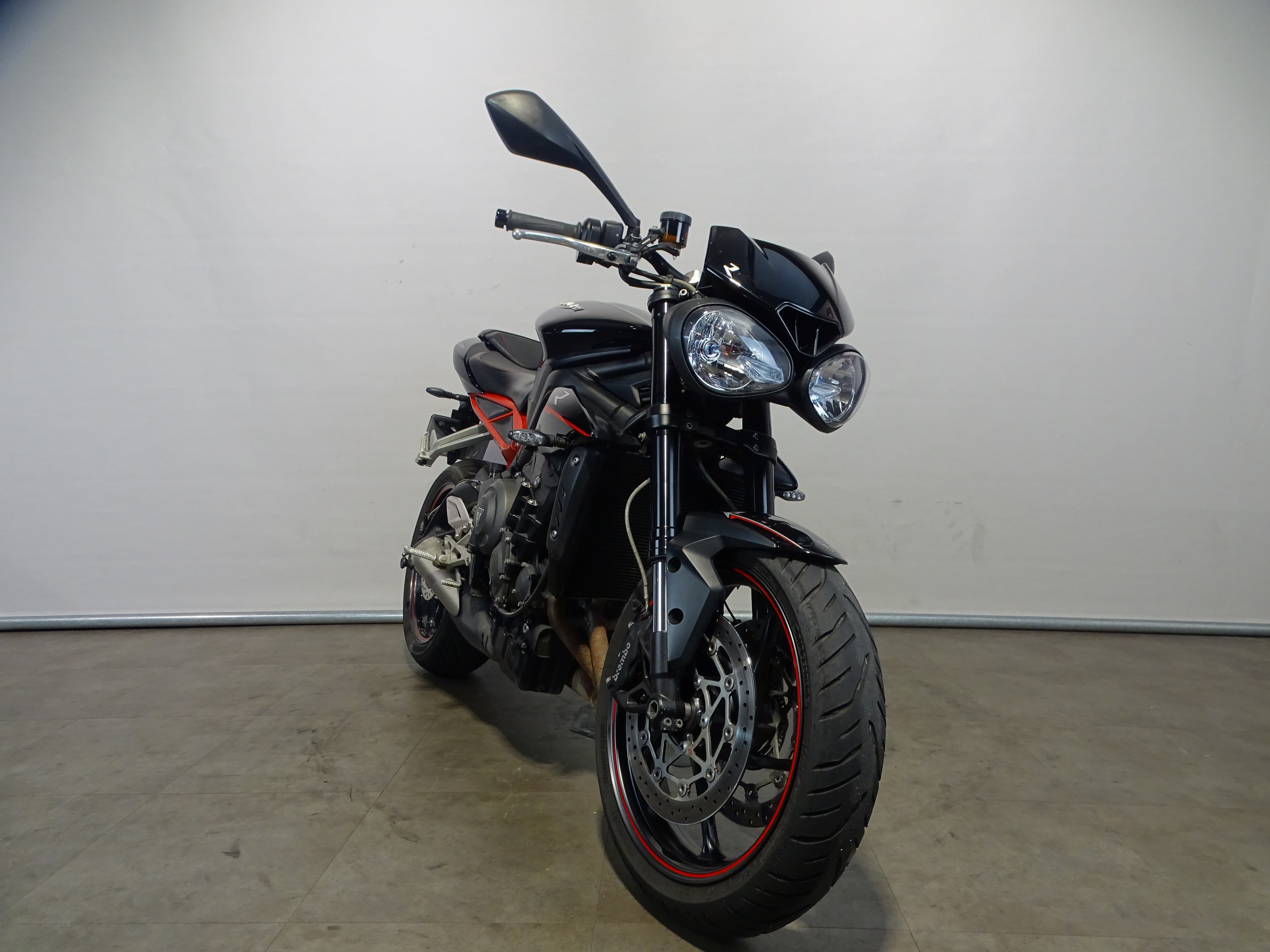 TRIUMPH STREET TRIPLE R