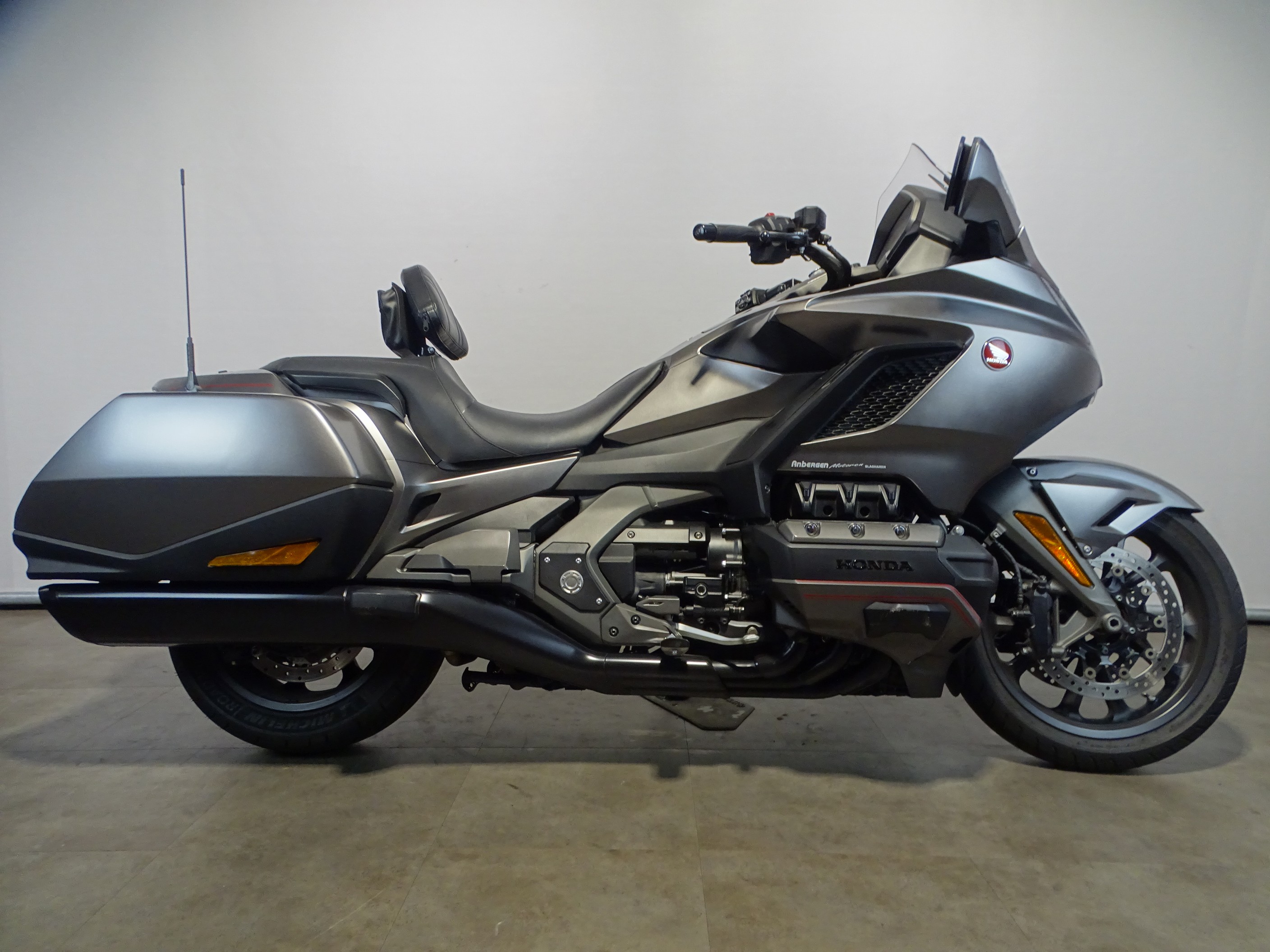 HONDA GL 1800 BAGGER
