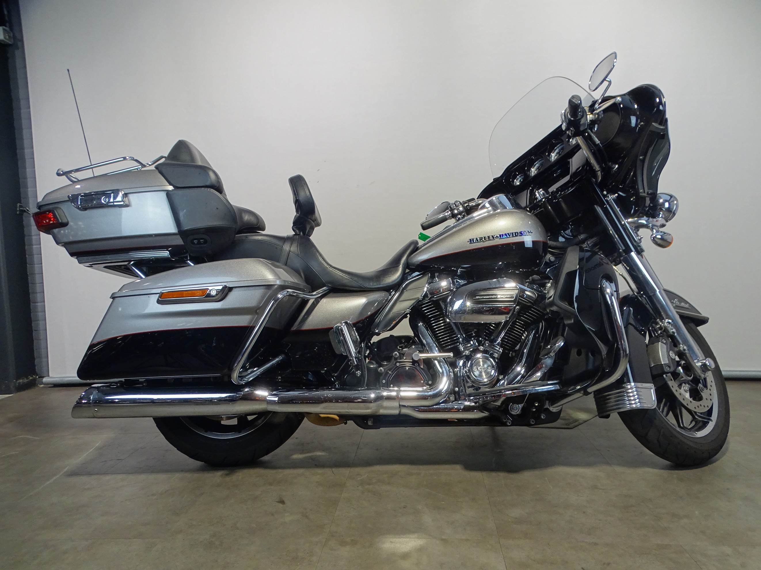 HARLEY-DAVIDSON ULTRA GLIDE LOW