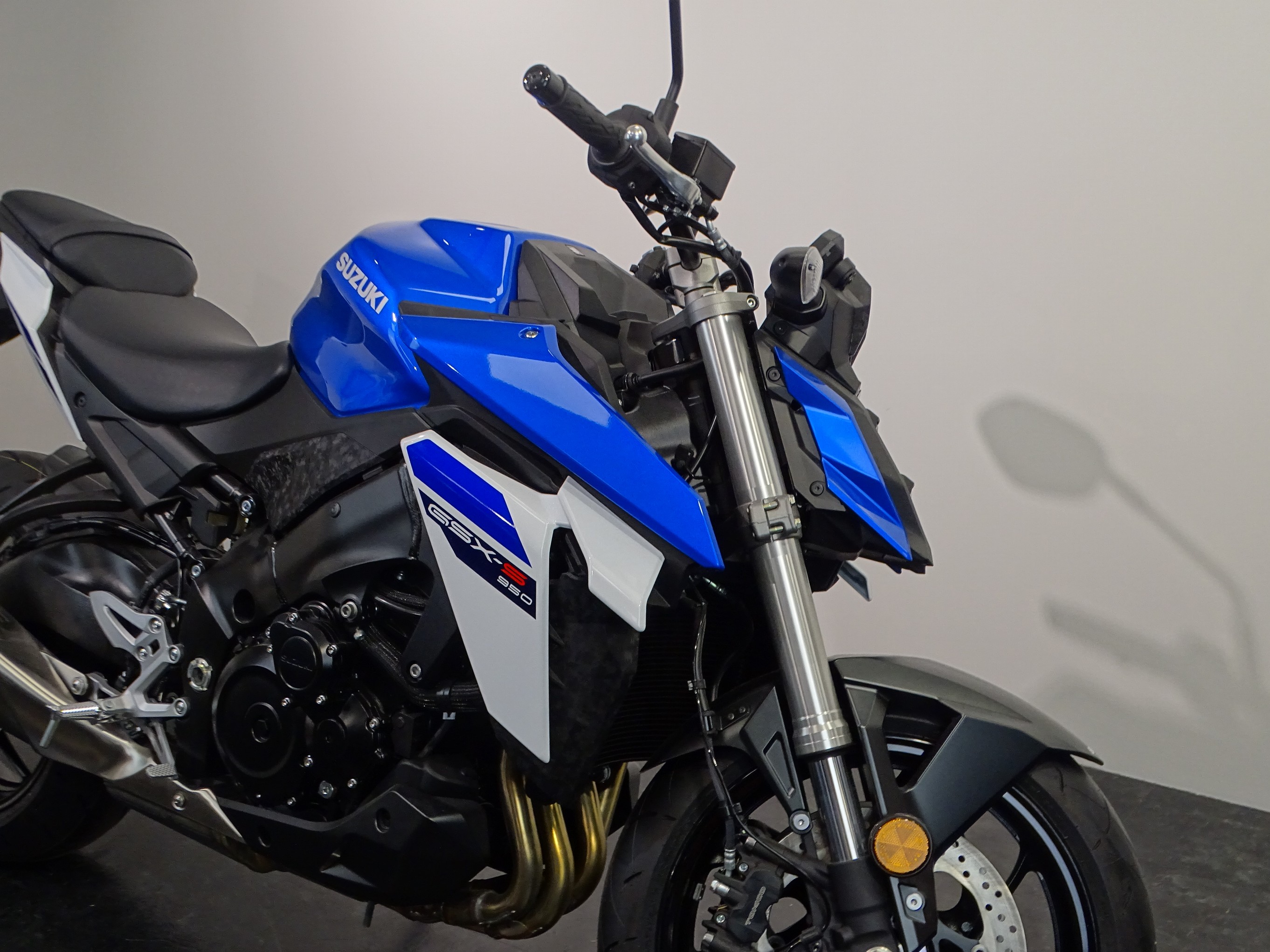 SUZUKI GSX-S 950
