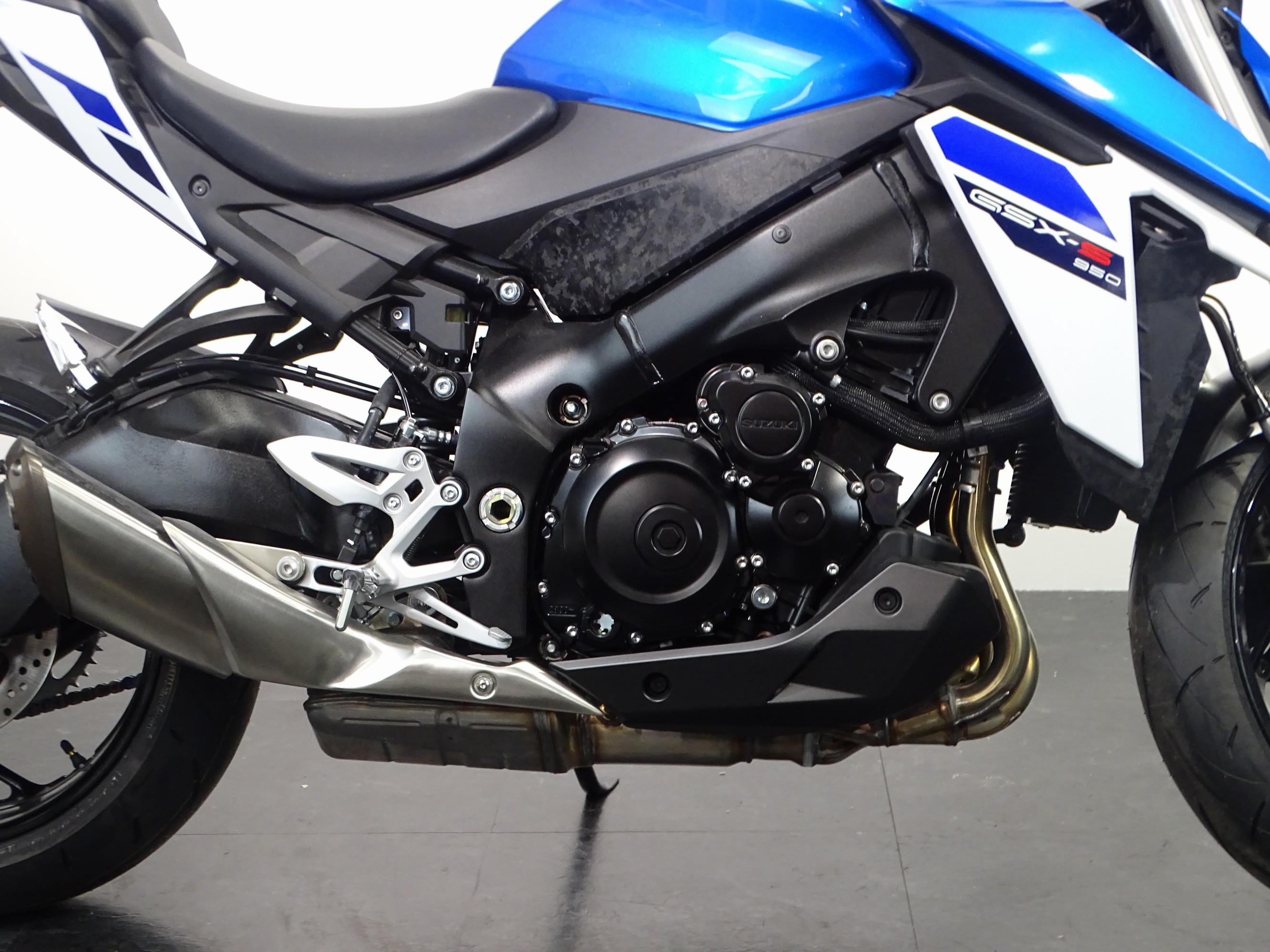 SUZUKI GSX-S 950