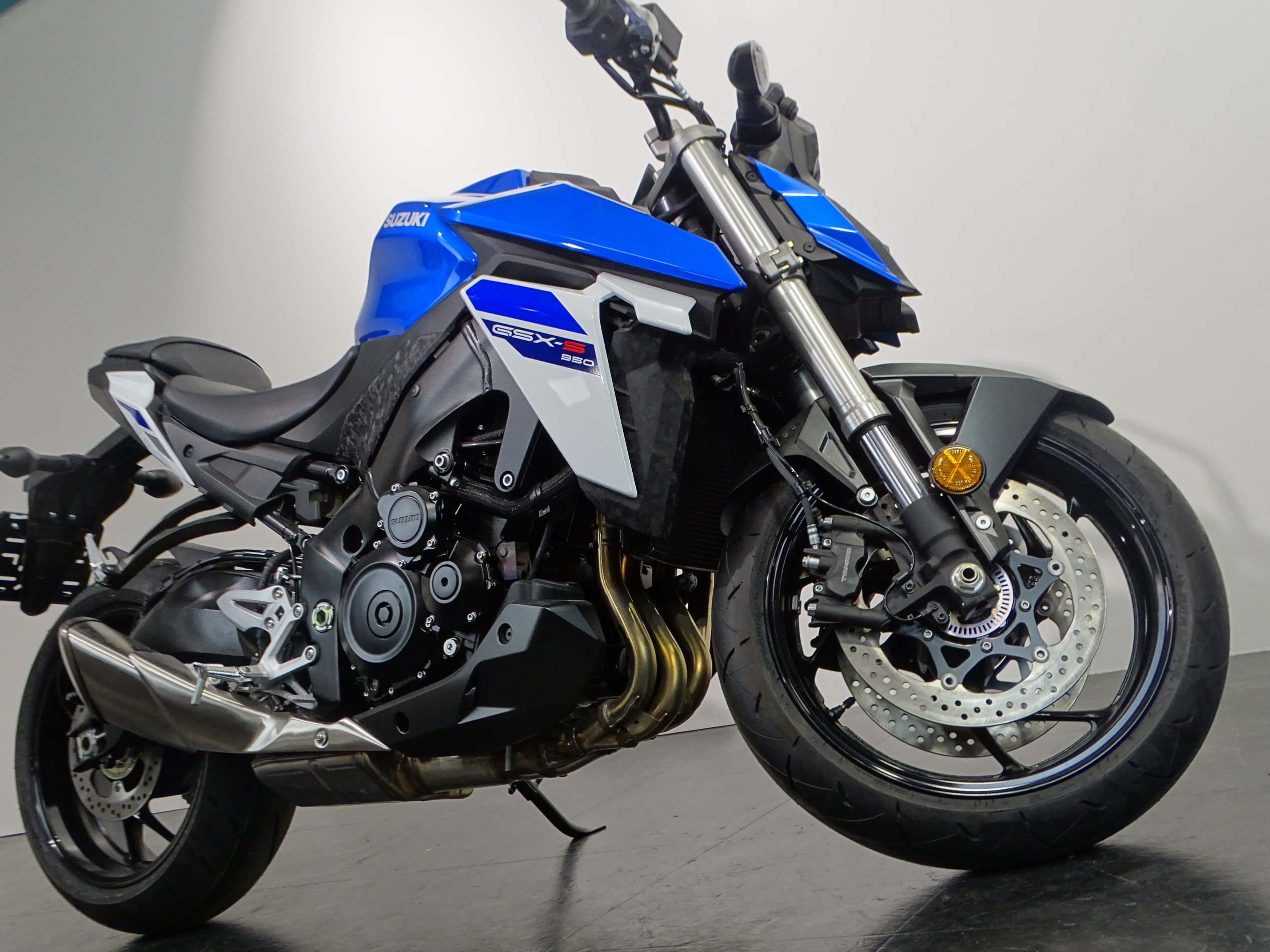 SUZUKI GSX-S 950
