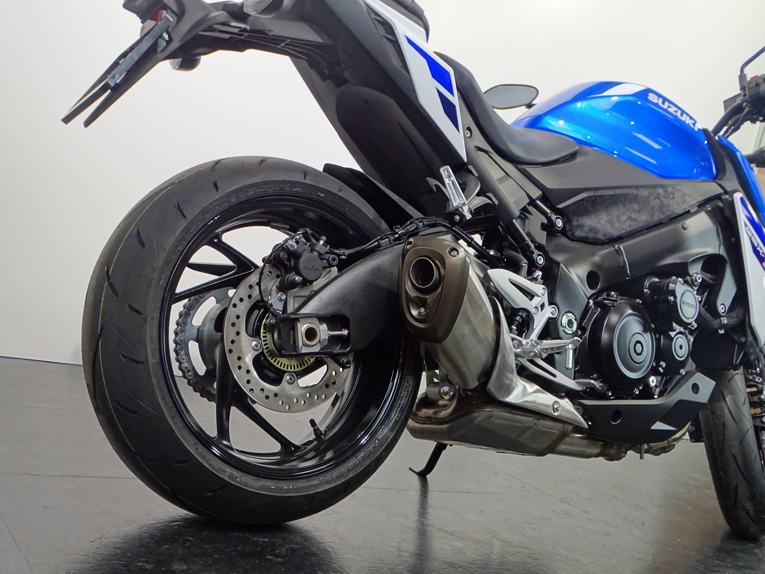 SUZUKI GSX-S 950