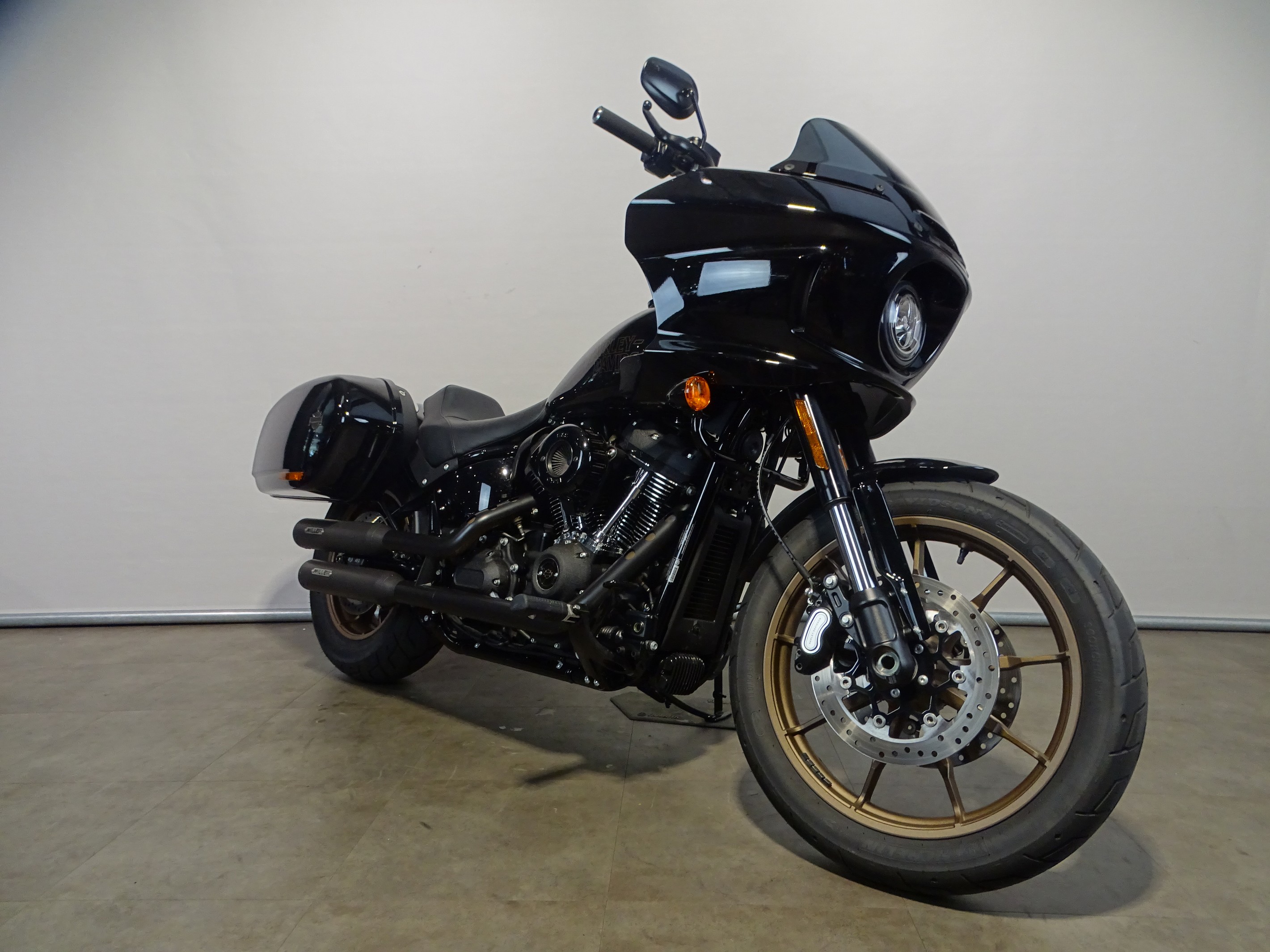 HARLEY-DAVIDSON LOW RIDER ST