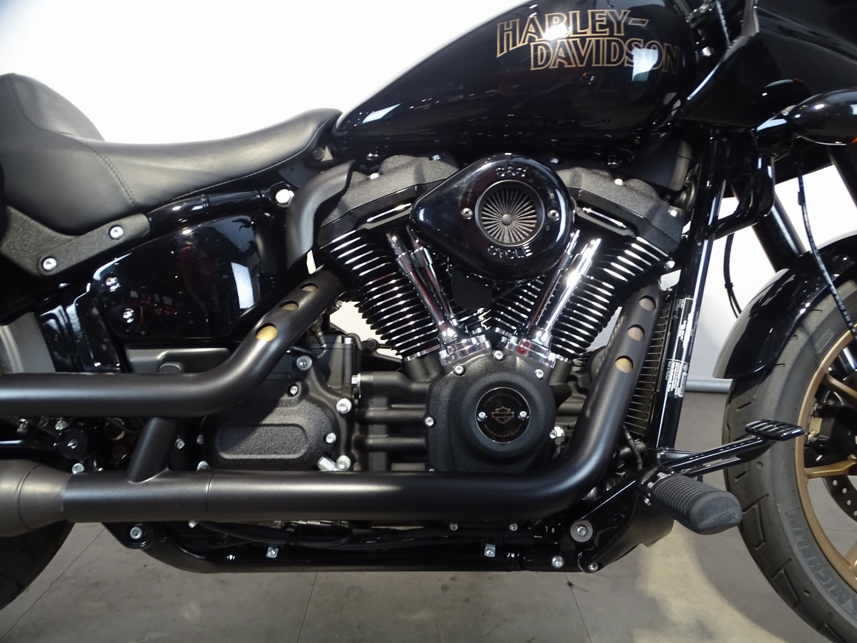 HARLEY-DAVIDSON LOW RIDER ST