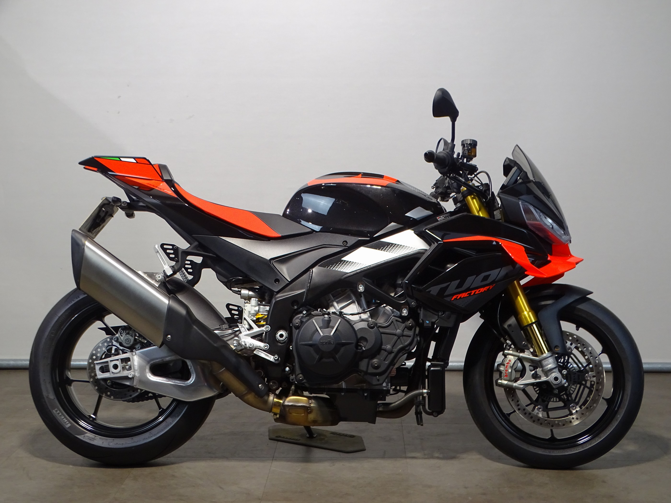 APRILIA TUONO V4 1100 E FACTORY