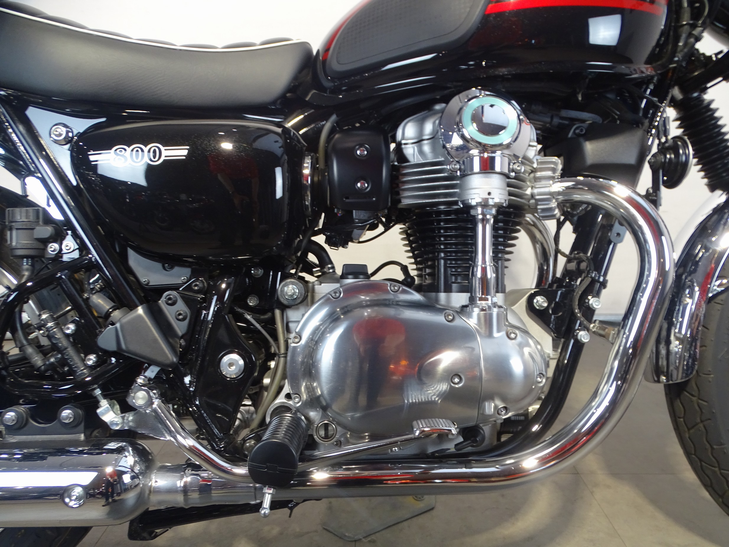 KAWASAKI W800