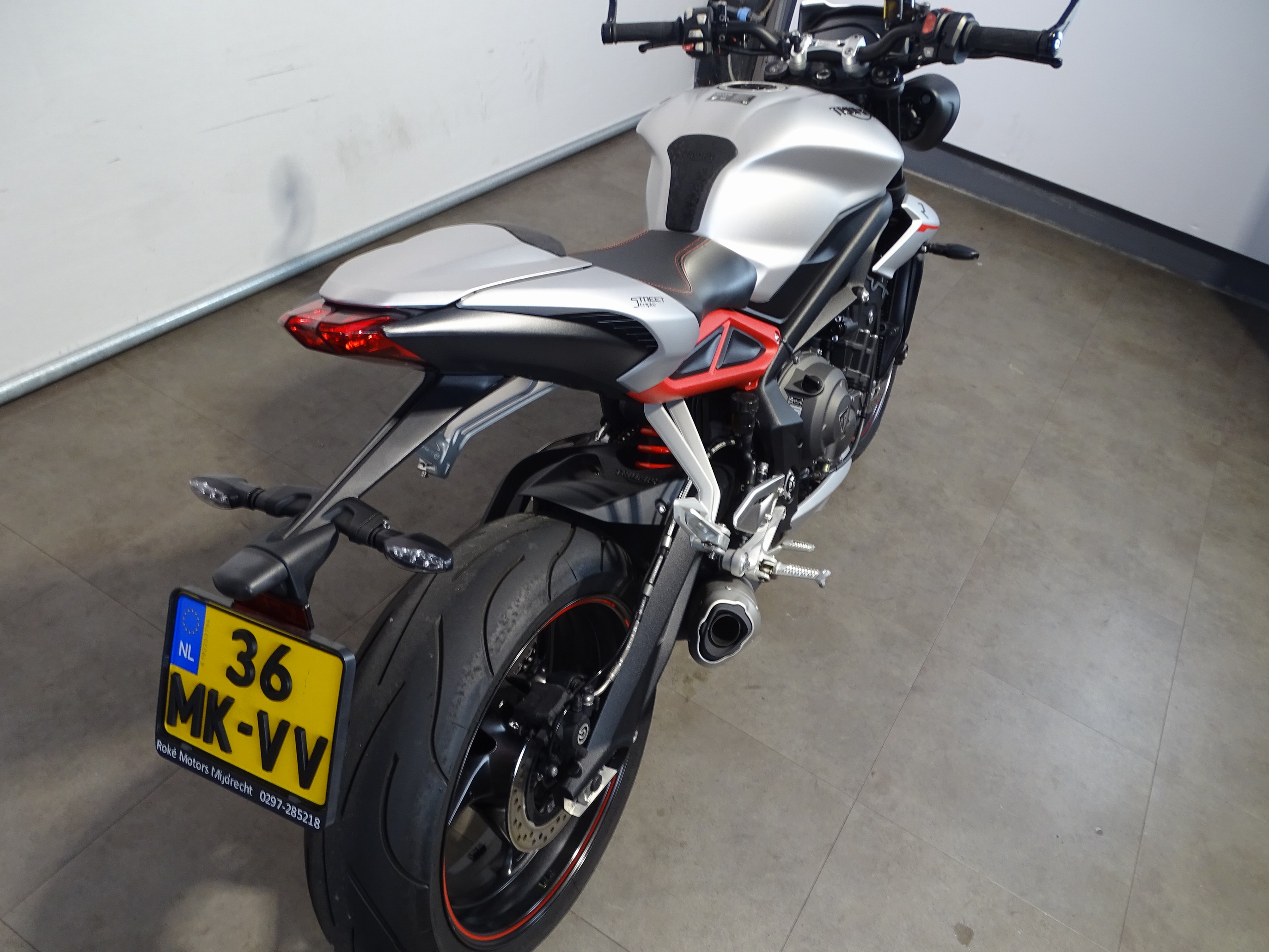 TRIUMPH STREET TRIPLE R