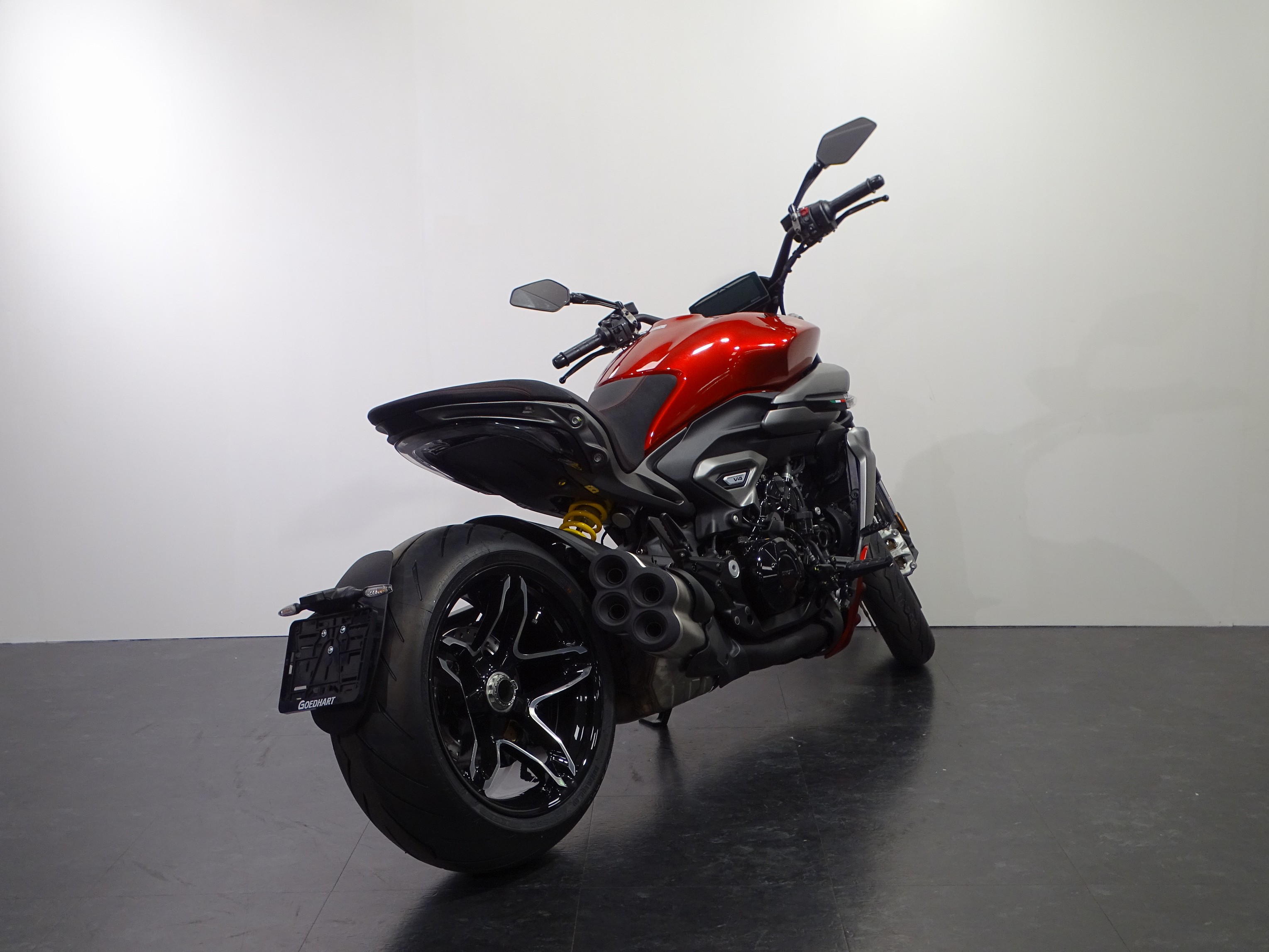 DUCATI XDIAVEL V4