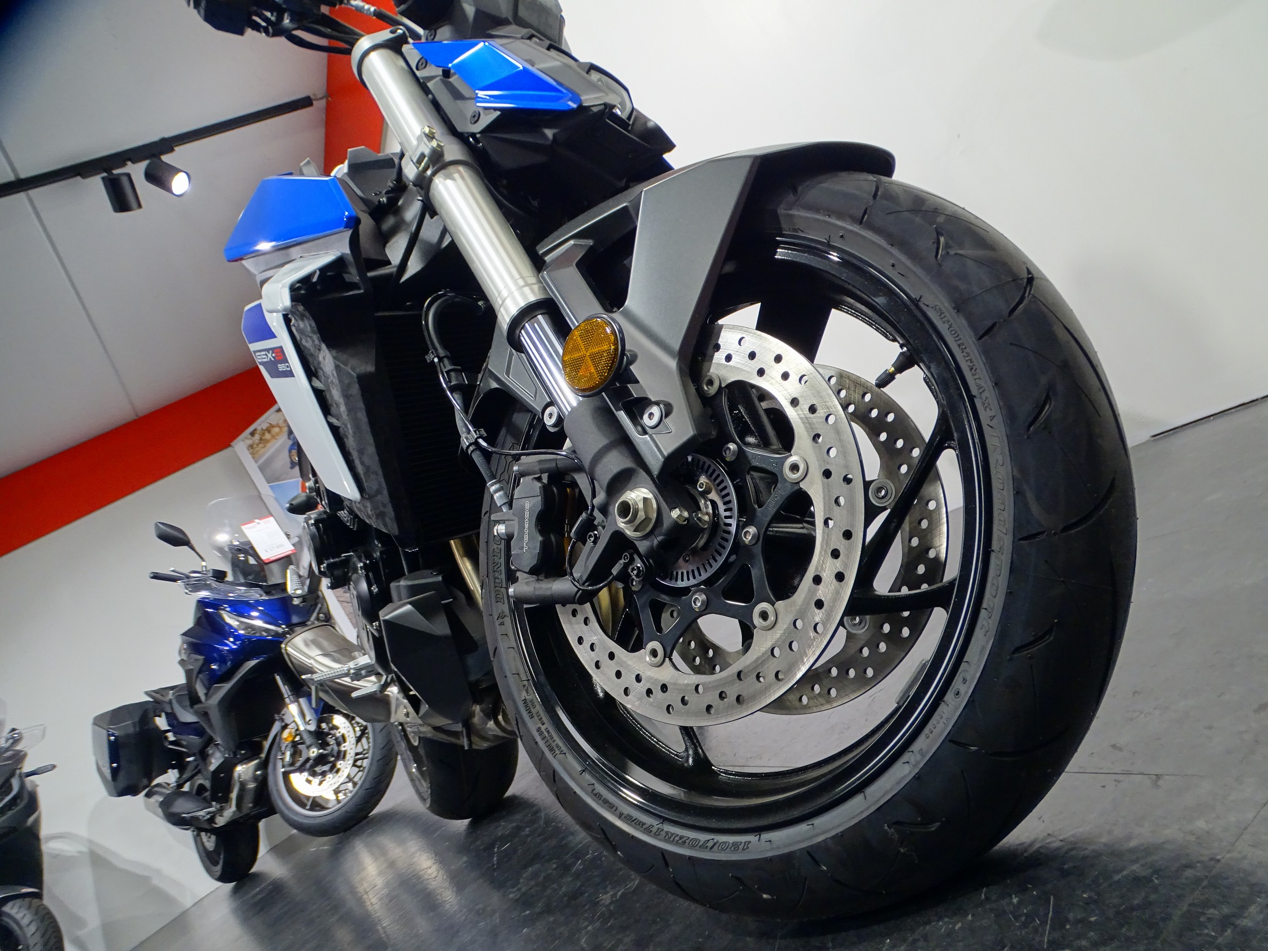 SUZUKI GSX-S 950