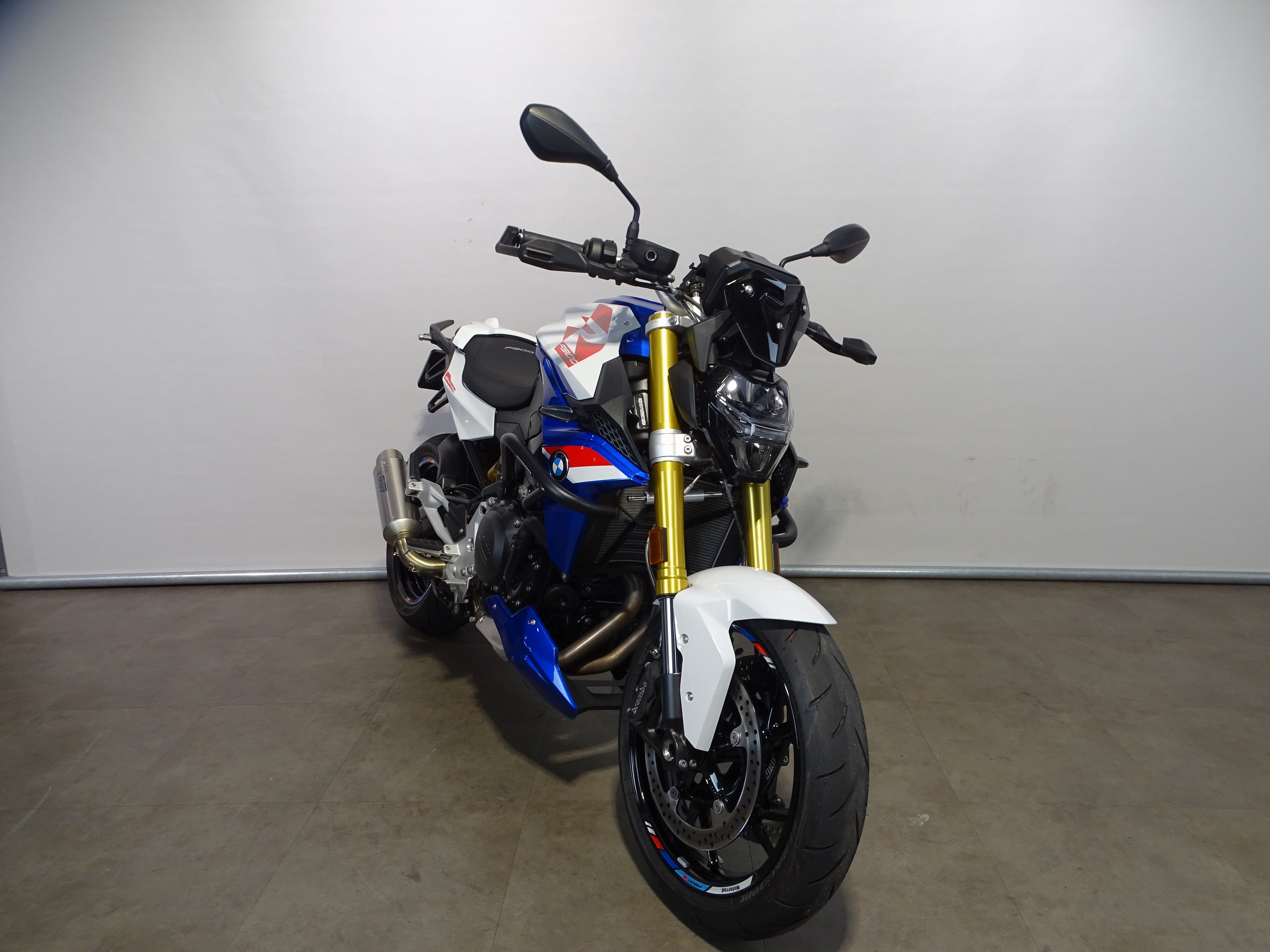 BMW F 900 R