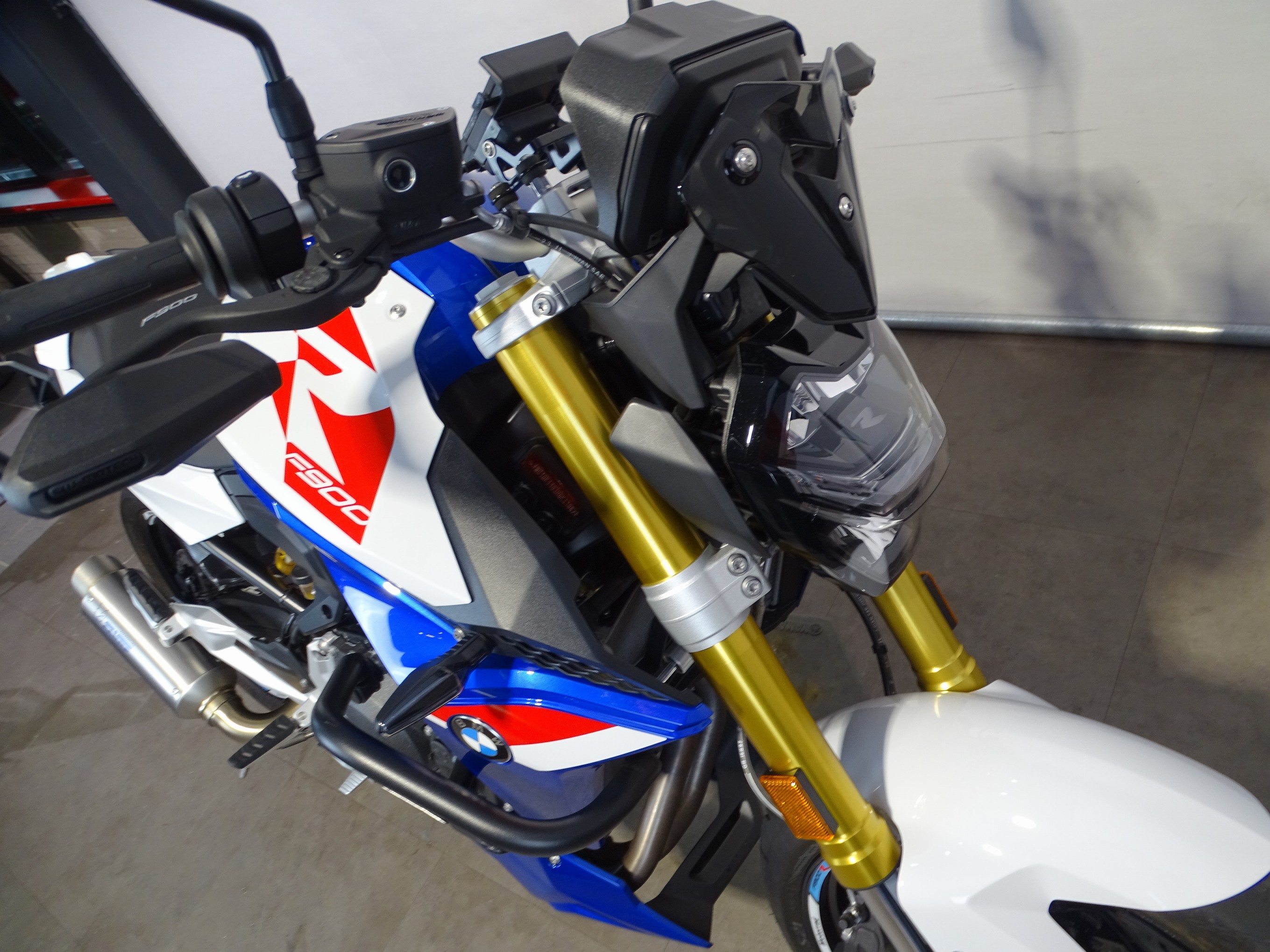 BMW F 900 R