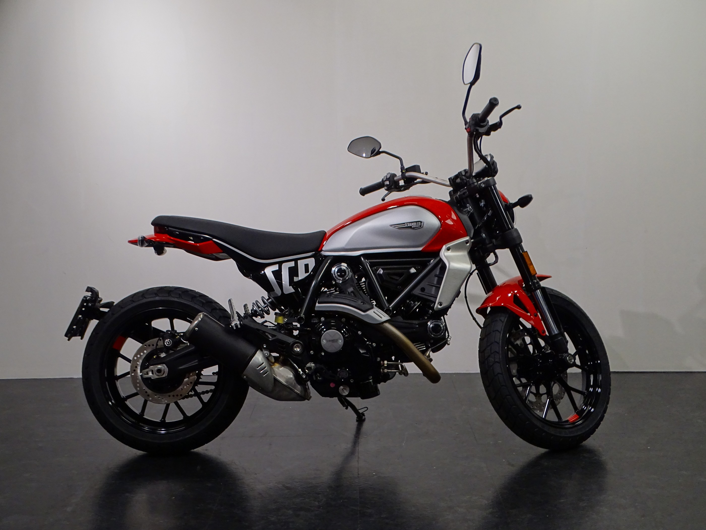 DUCATI SCRAMBLER ICON
