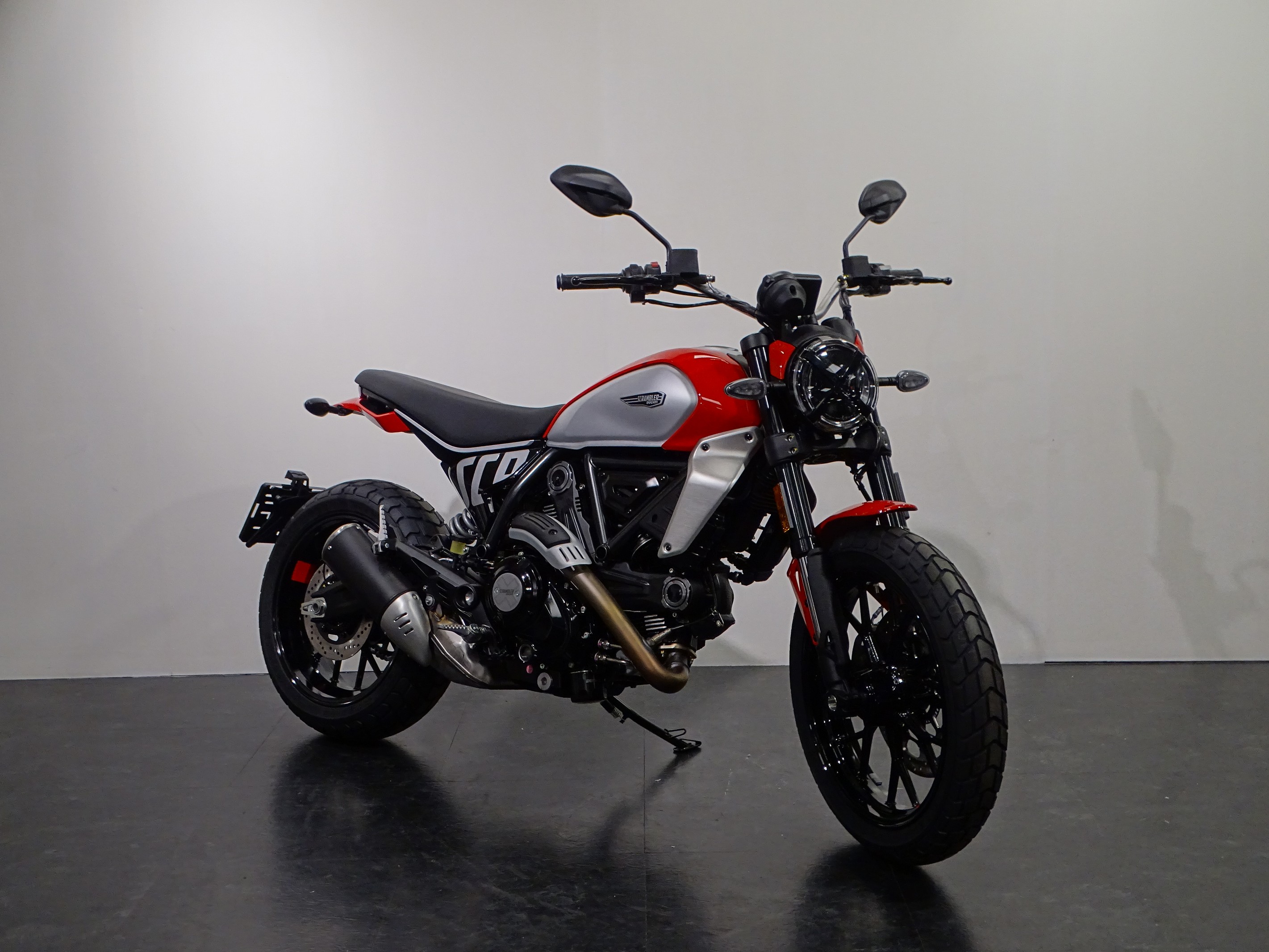 DUCATI SCRAMBLER ICON